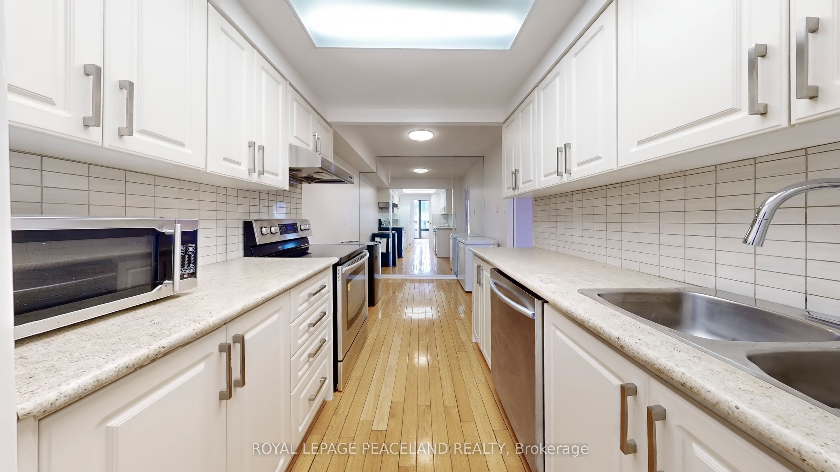 #1605 - 62 Wellesley Street Property Photo 14