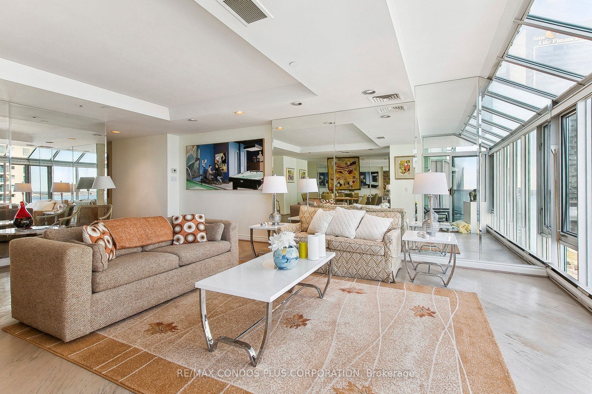 211 Queens Quay W 1013 Property Photo 7