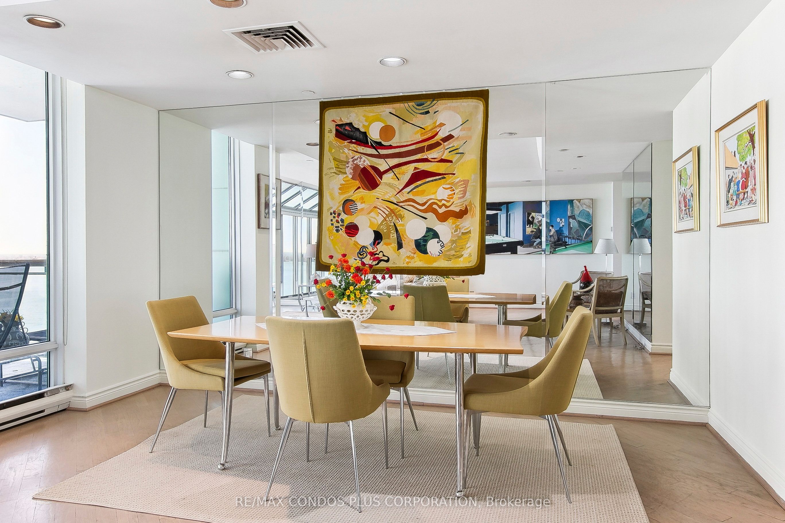 211 Queens Quay W 1013 Property Photo 10