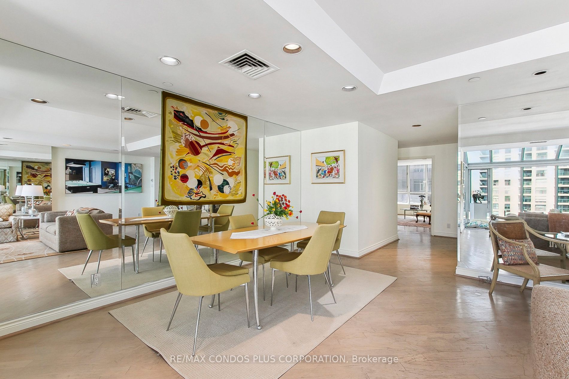 211 Queens Quay W 1013 Property Photo 11