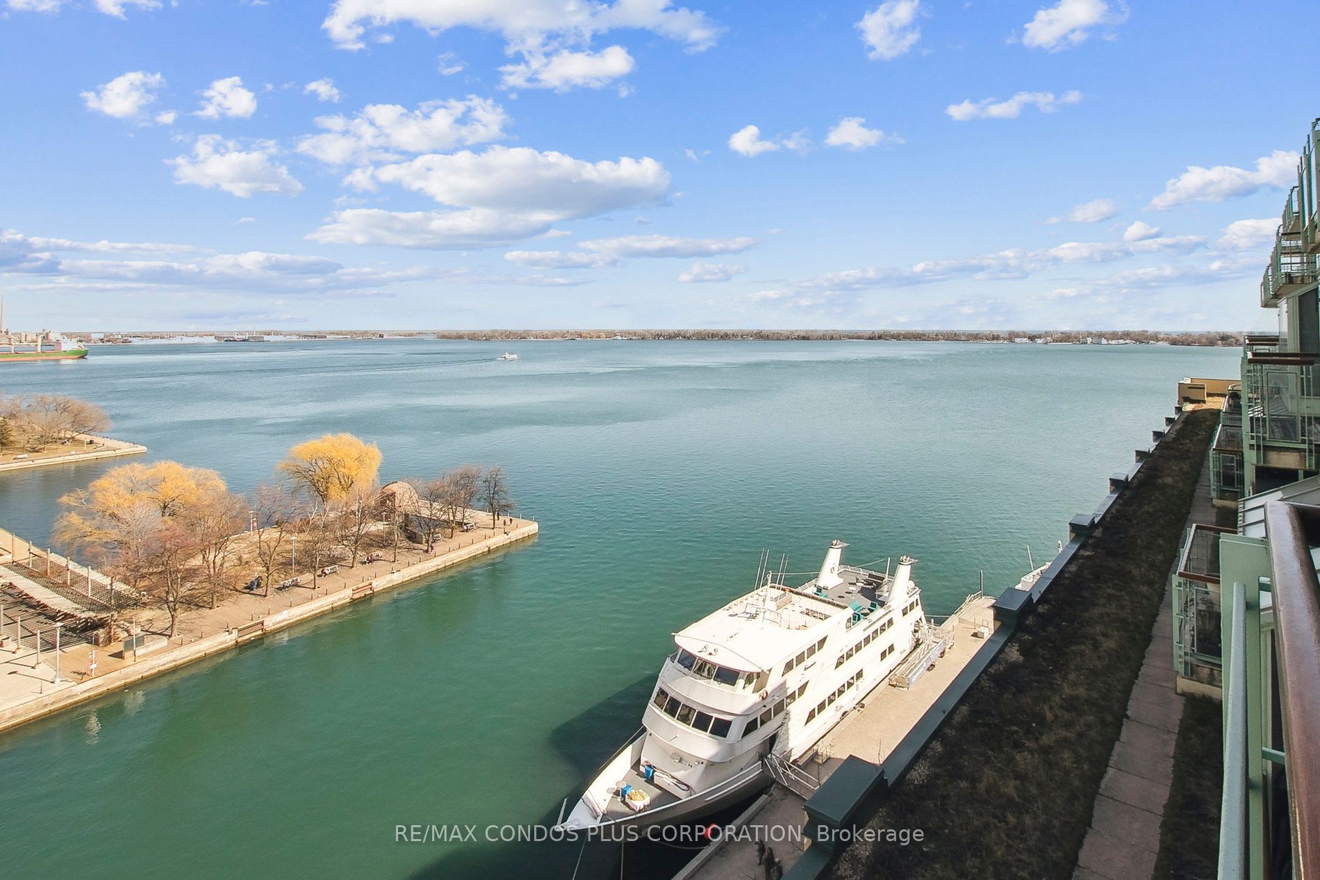 211 Queens Quay W 1013 Property Photo 28