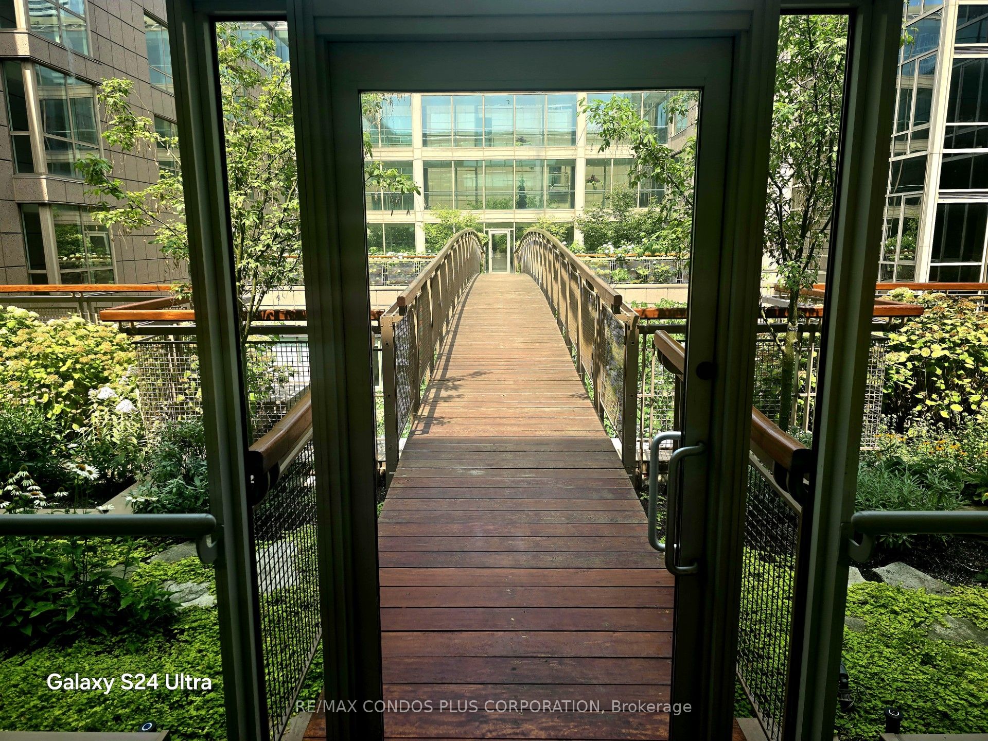 211 Queens Quay W 1013 Property Photo 34