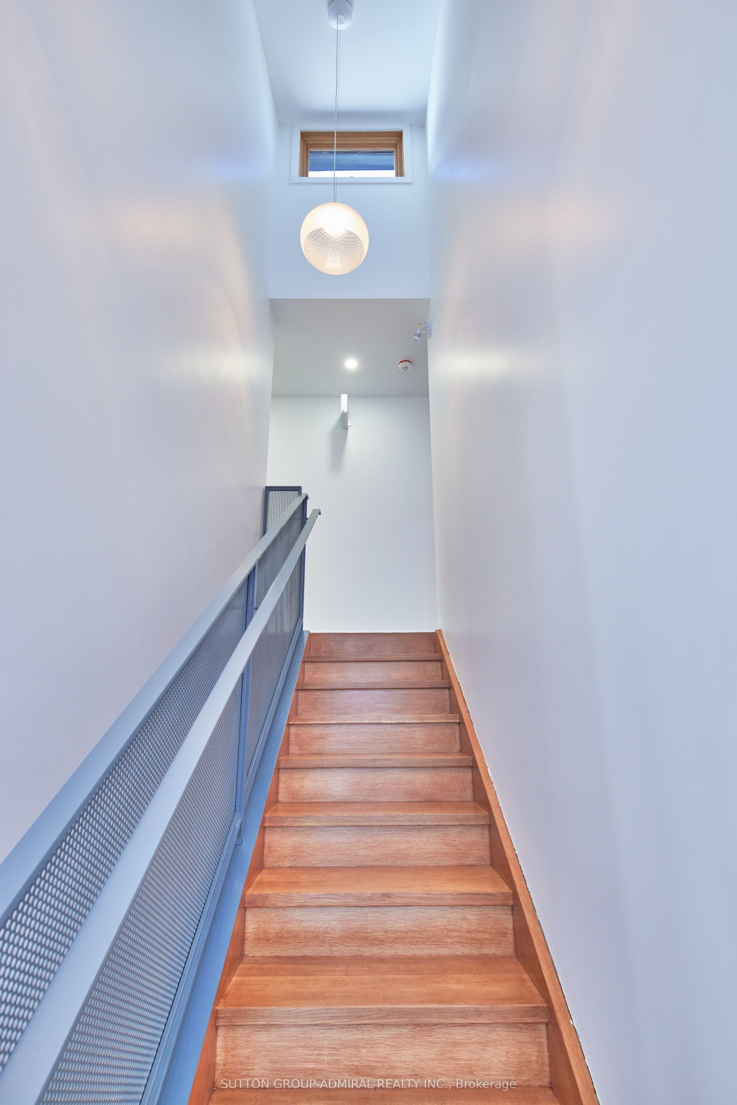 #205 - 86a Nassau Street Property Photo 6