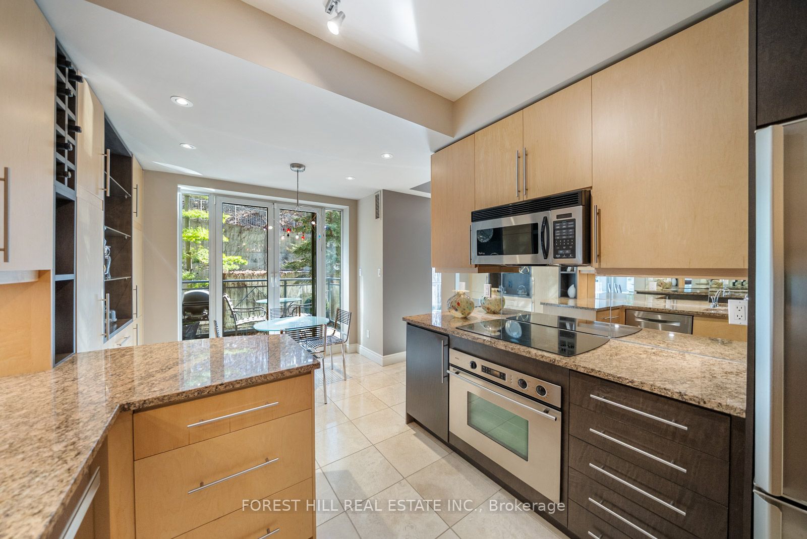 #221 - 11 William Carson Crescent Property Photo 12