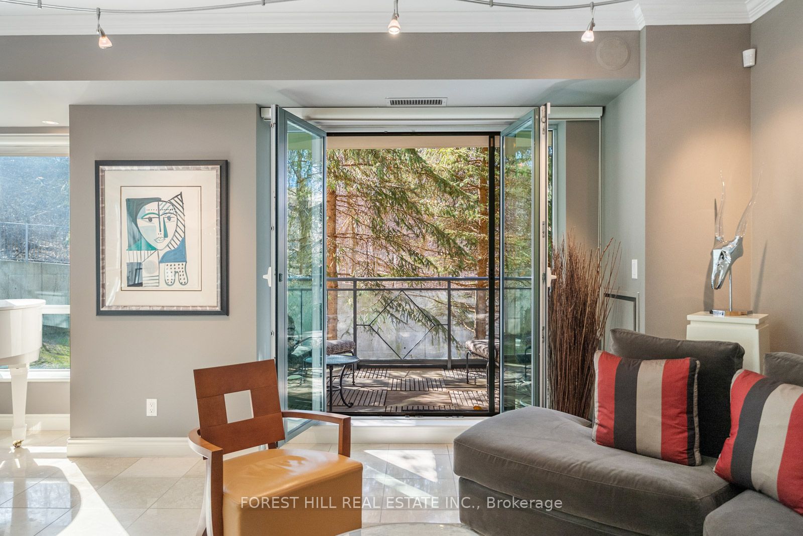 #221 - 11 William Carson Crescent Property Photo 28