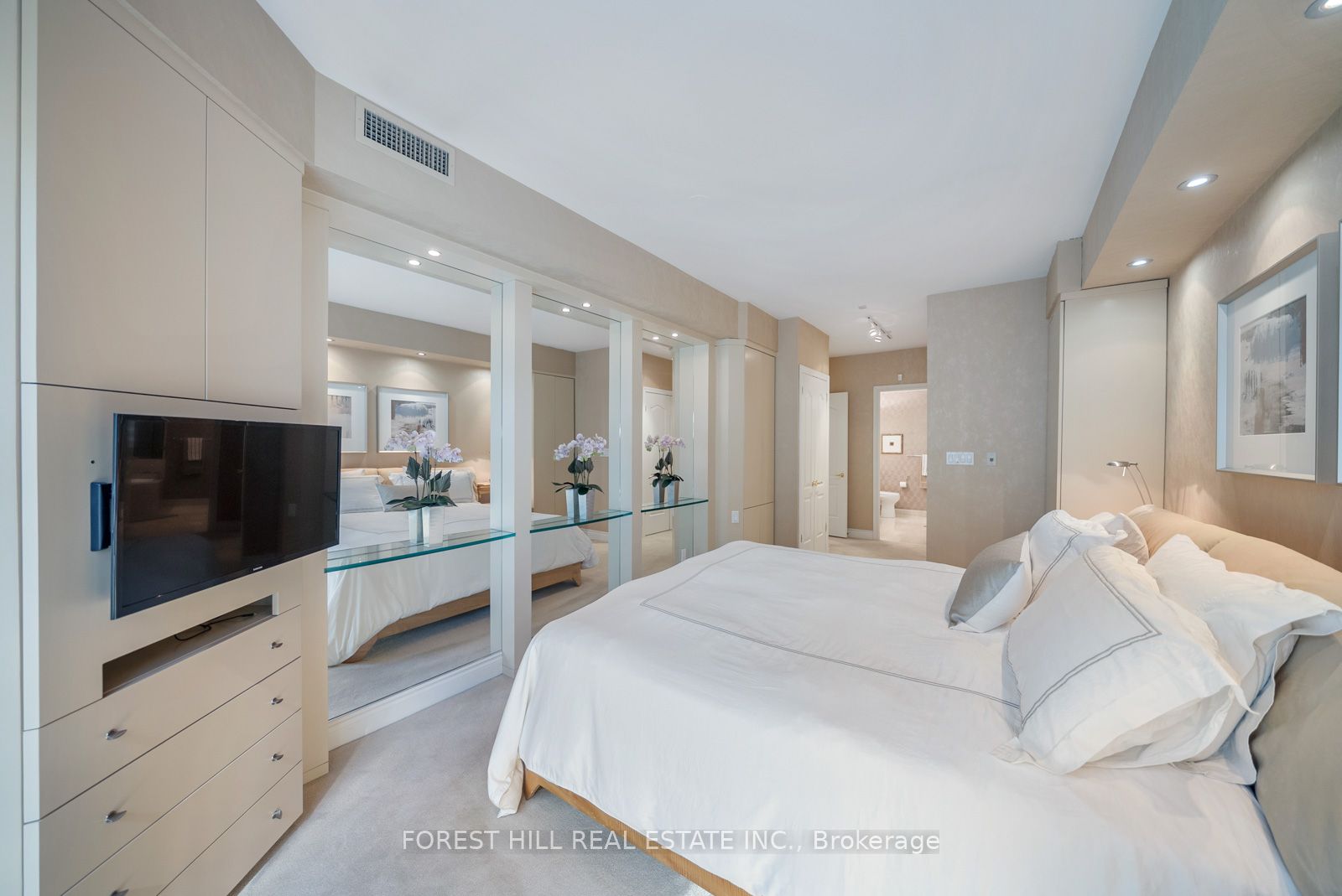 #221 - 11 William Carson Crescent Property Photo 36