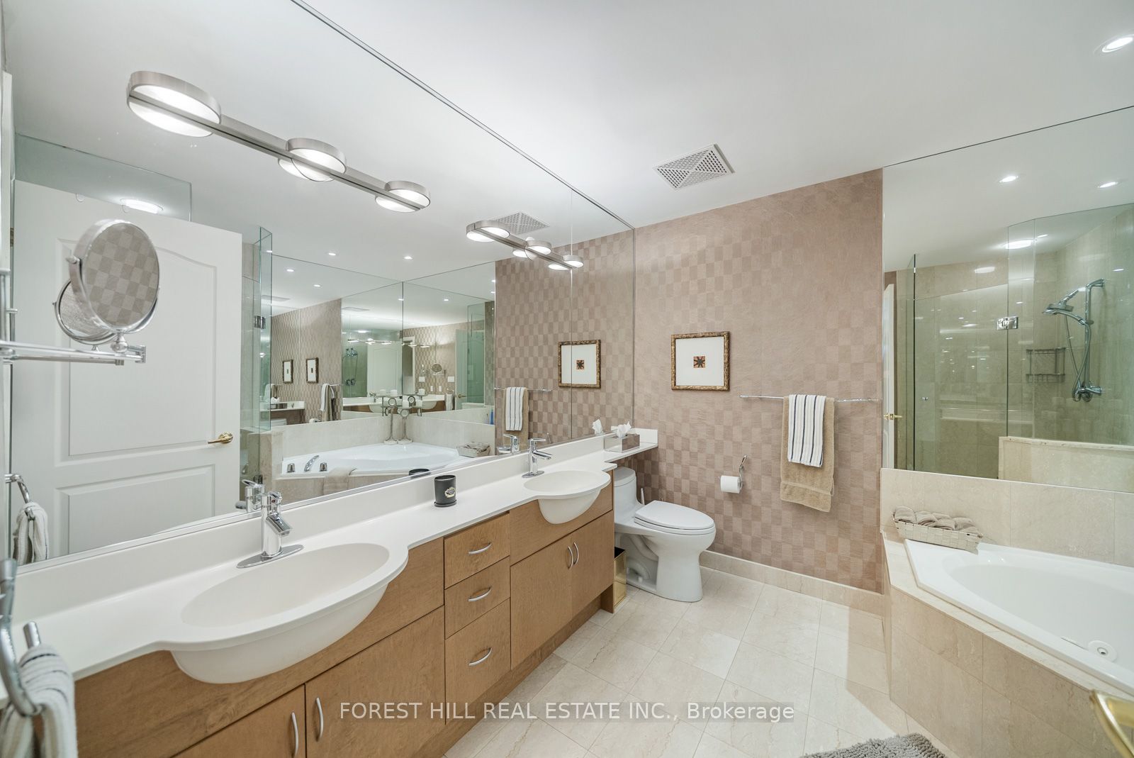 #221 - 11 William Carson Crescent Property Photo 37