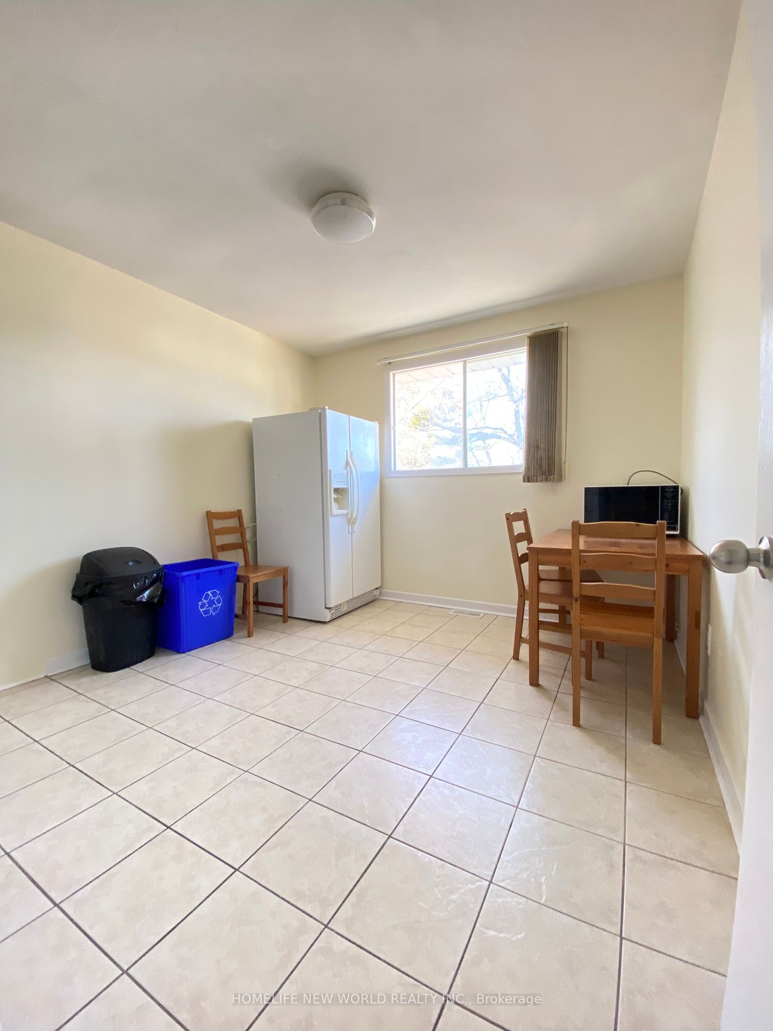 290 Sheppard Avenue Property Photo 10