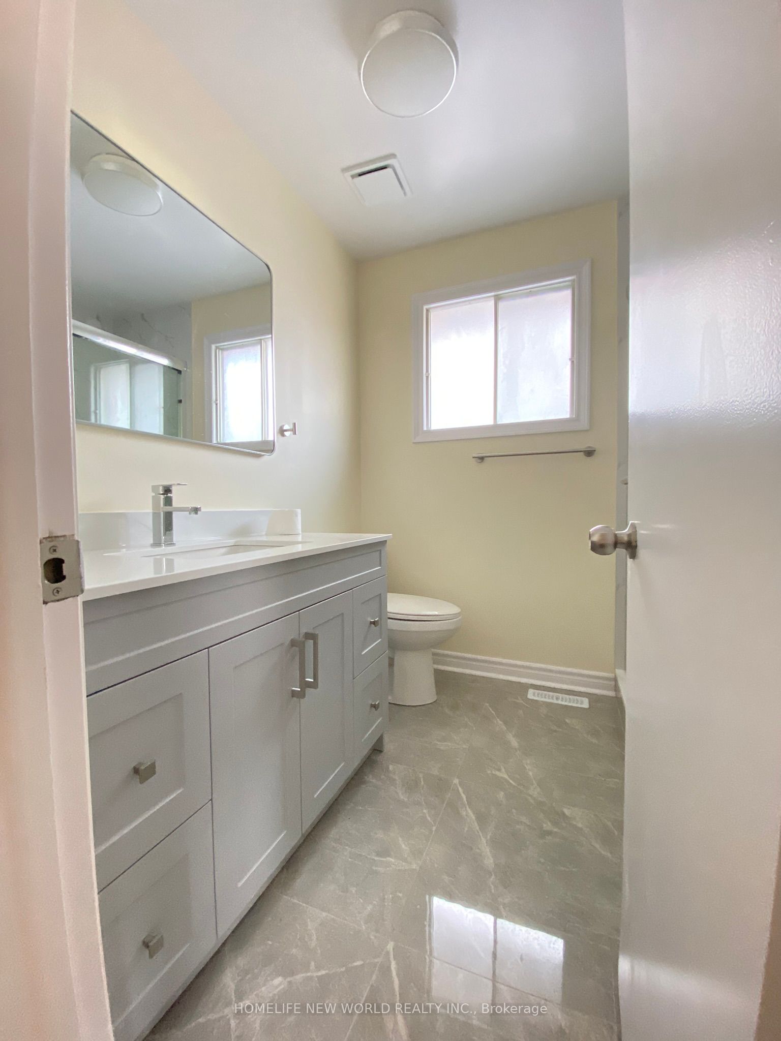 290 Sheppard Avenue Property Photo 12
