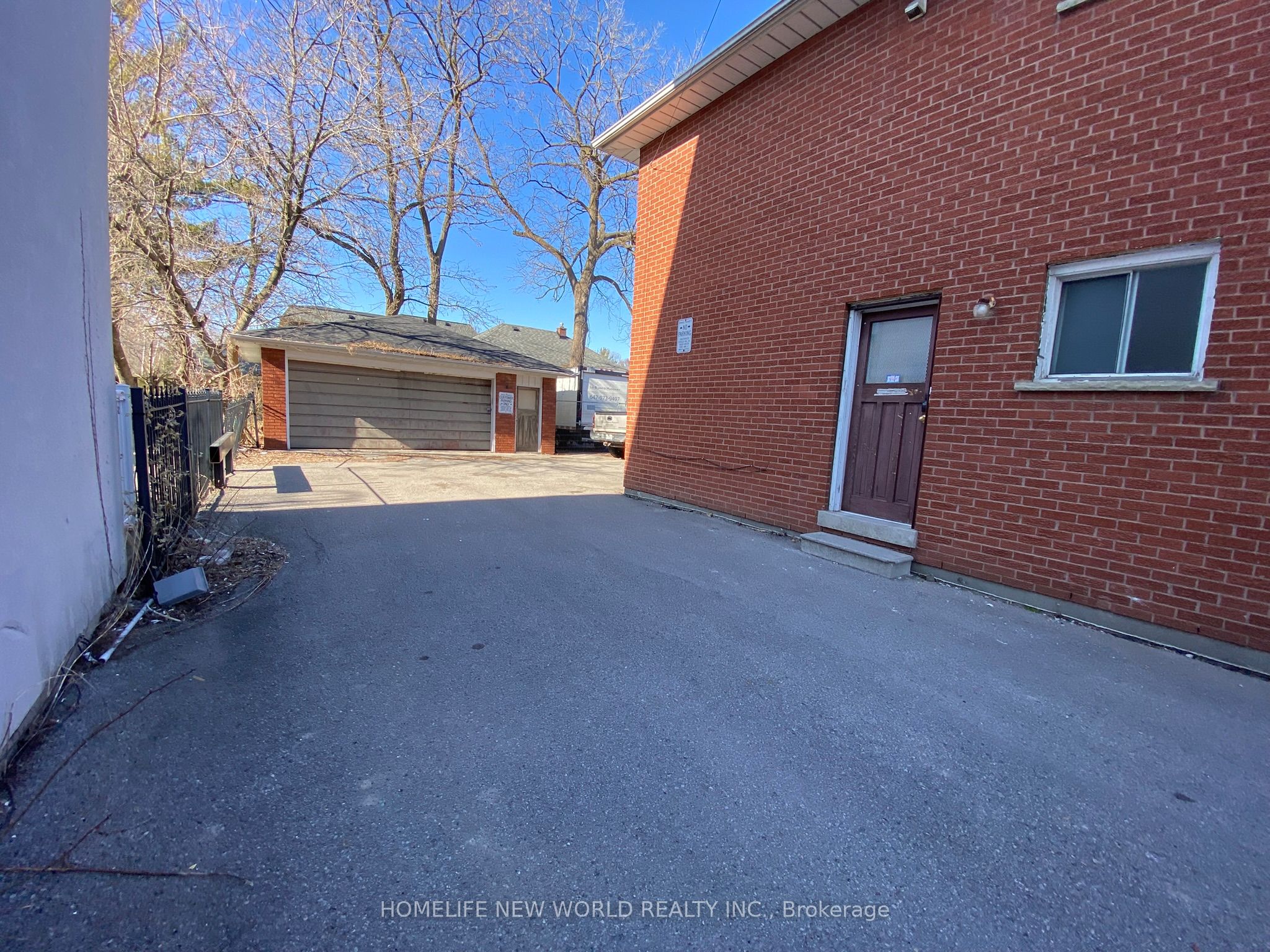 290 Sheppard Avenue Property Photo 24