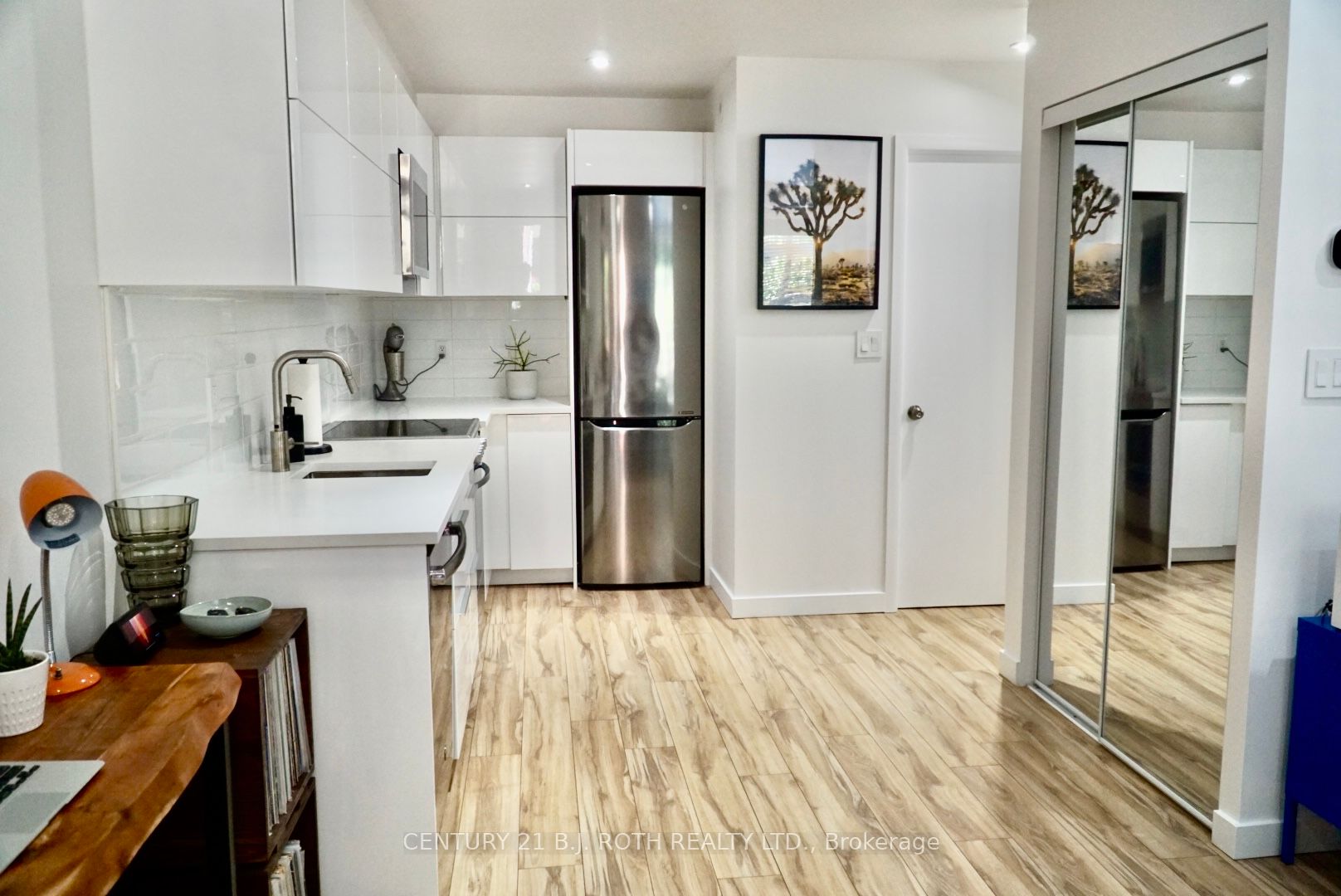 415 Jarvis Street 115 Property Photo 1