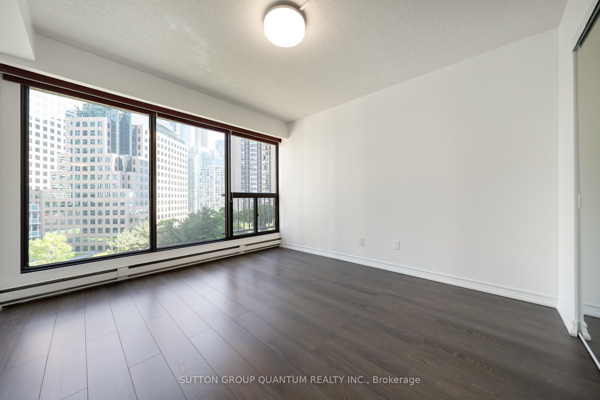 55 Harbour Square 1113 Property Photo 22