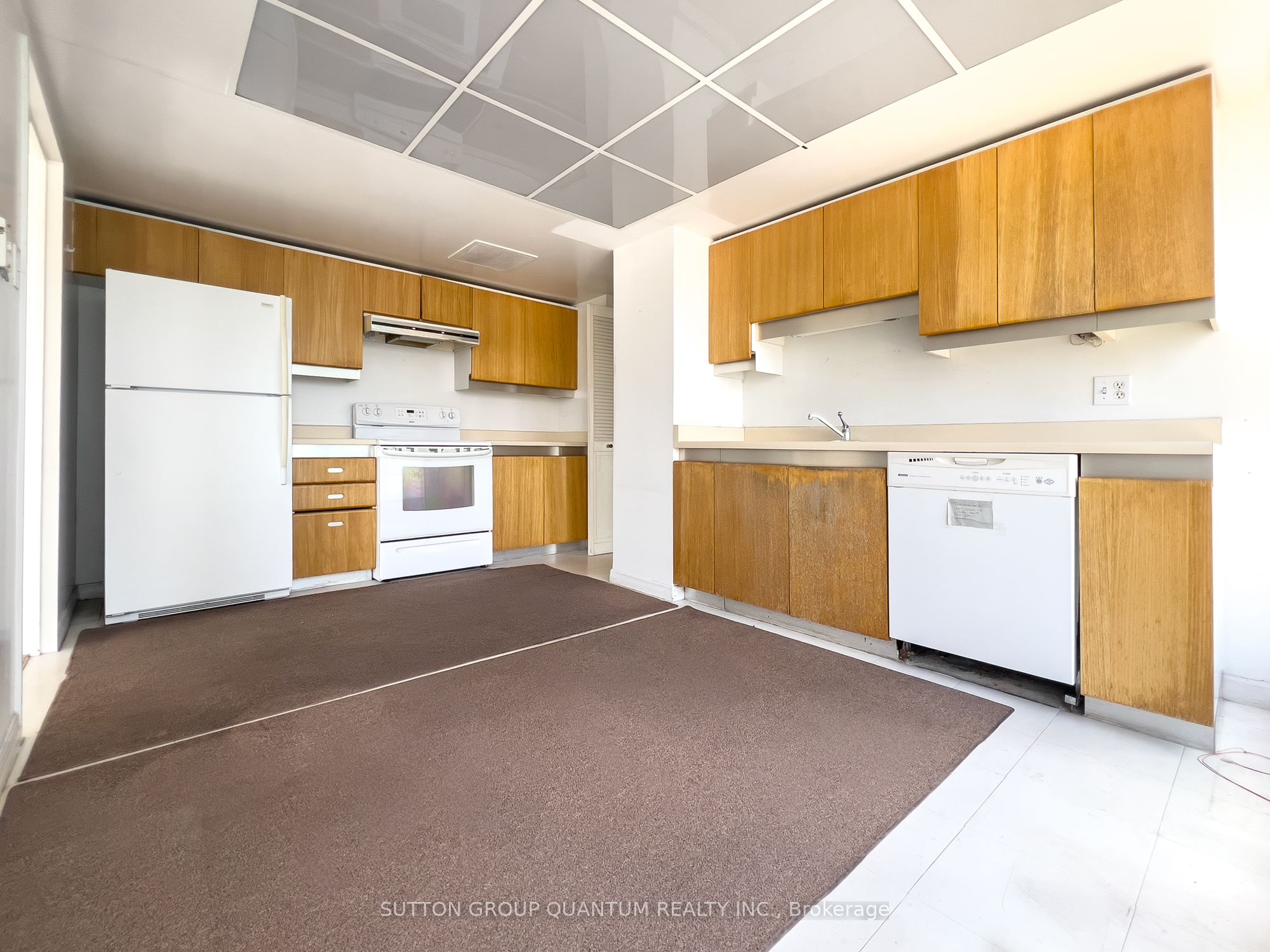 55 Harbour Square 1617 Property Photo 10