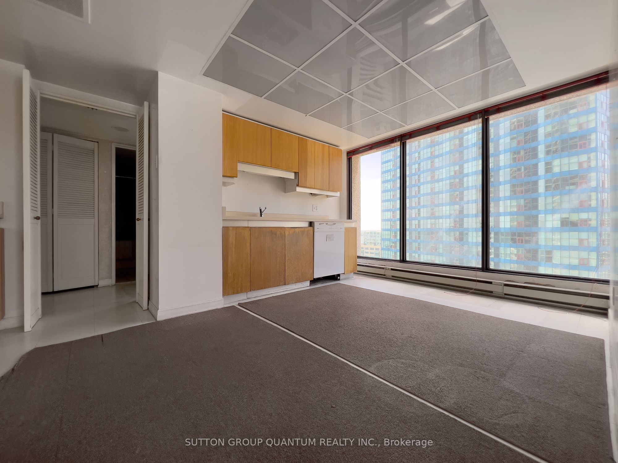 55 Harbour Square 1617 Property Photo 11
