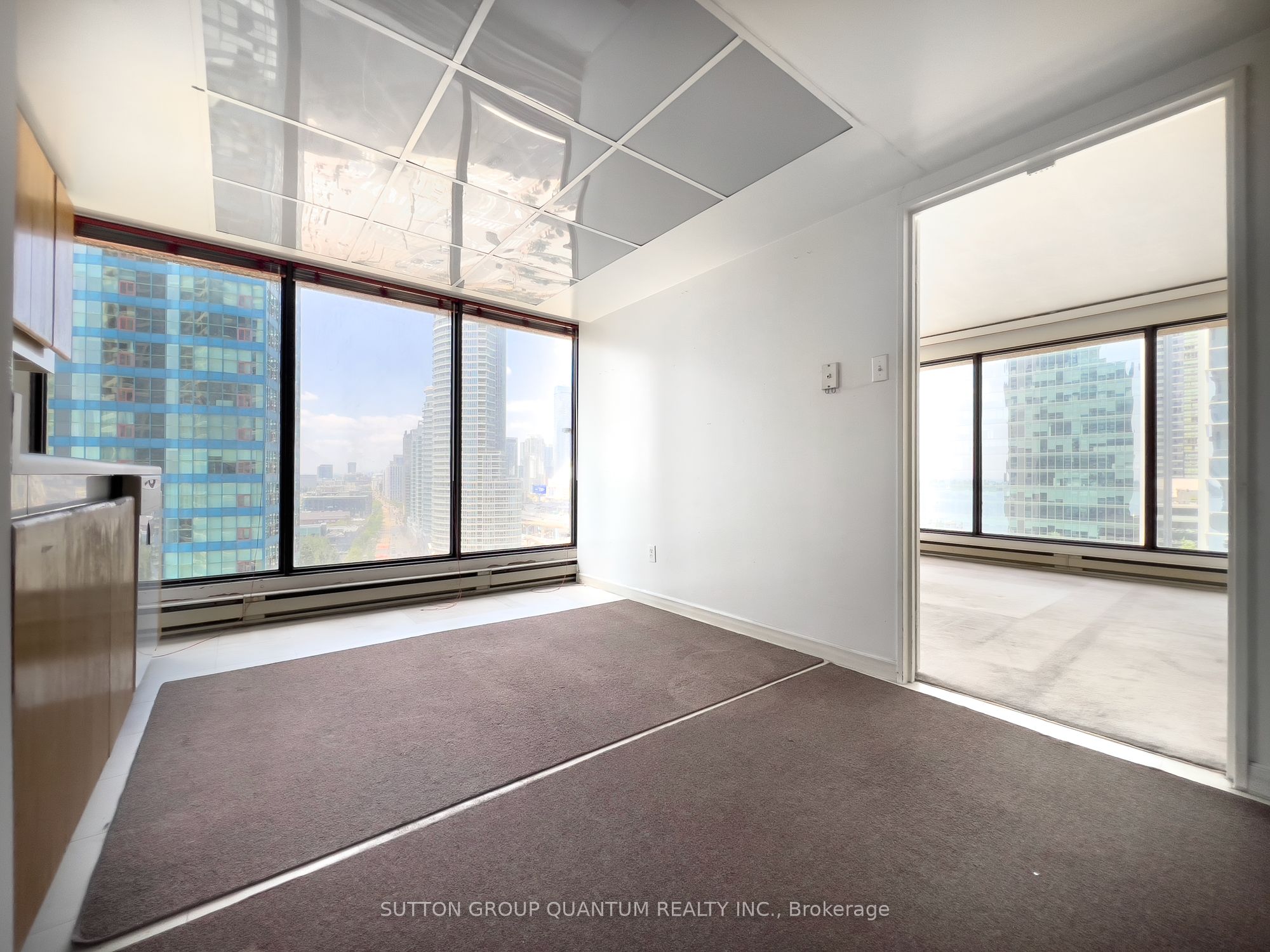 55 Harbour Square 1617 Property Photo 12