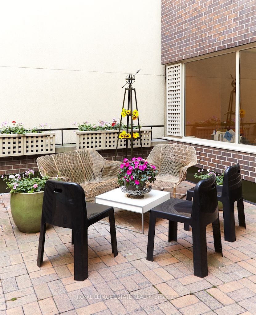 #203 - 124 Merton Street Property Photo 20
