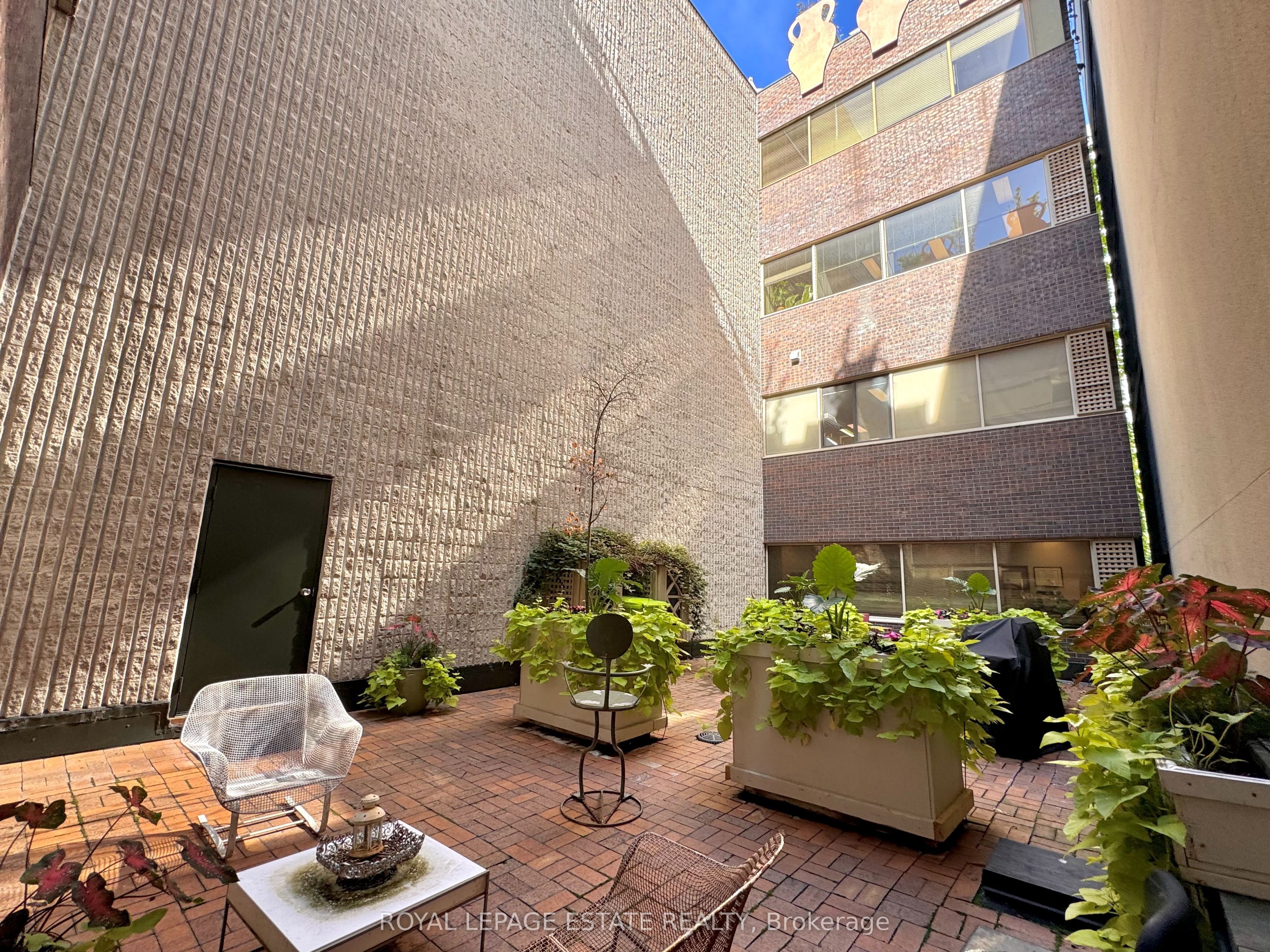 #203b - 124 Merton Street Property Photo 11