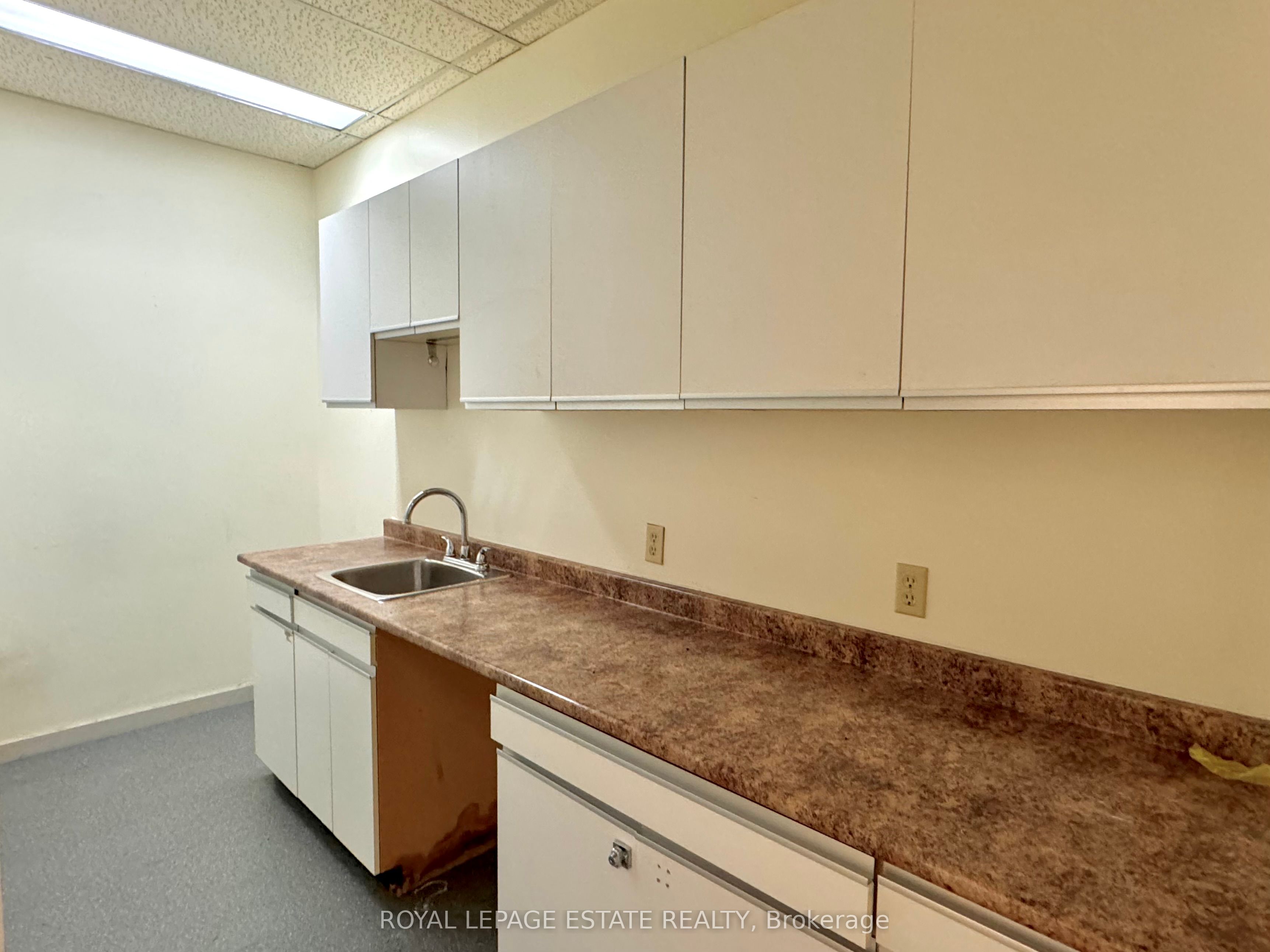 #307 - 124 Merton Street Property Photo 6