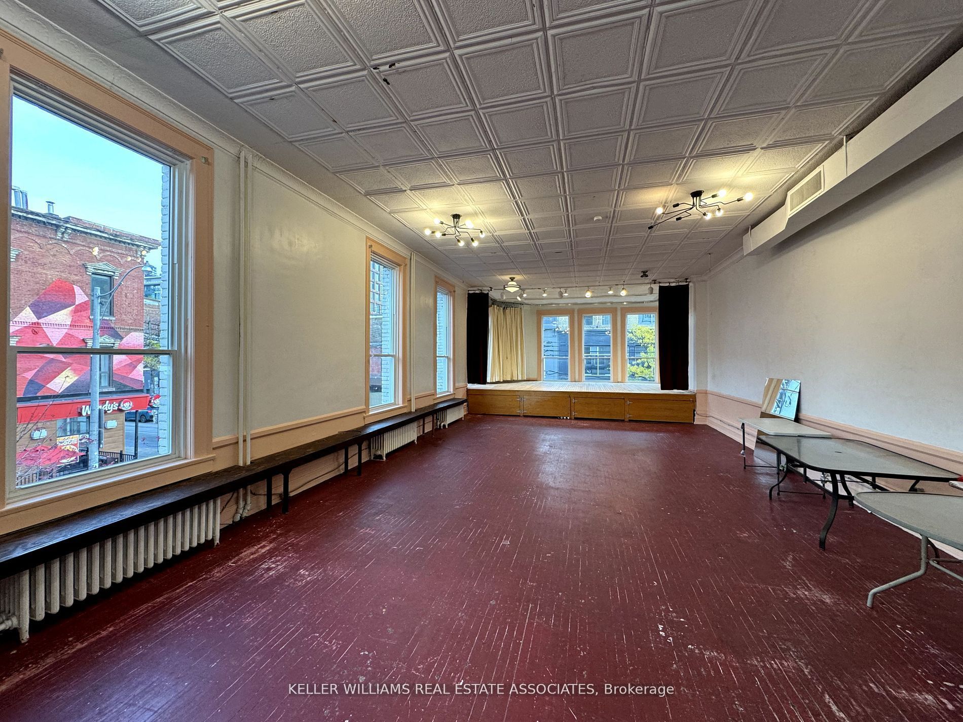 #2nd - 486 Queen Street Property Photo 4