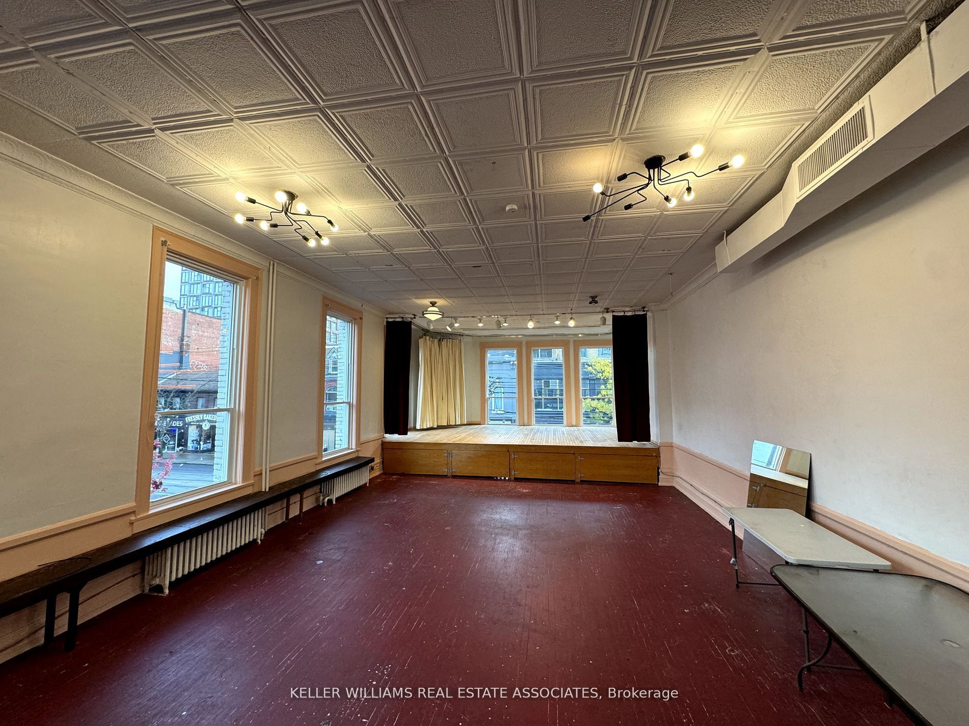 #2nd - 486 Queen Street Property Photo 11