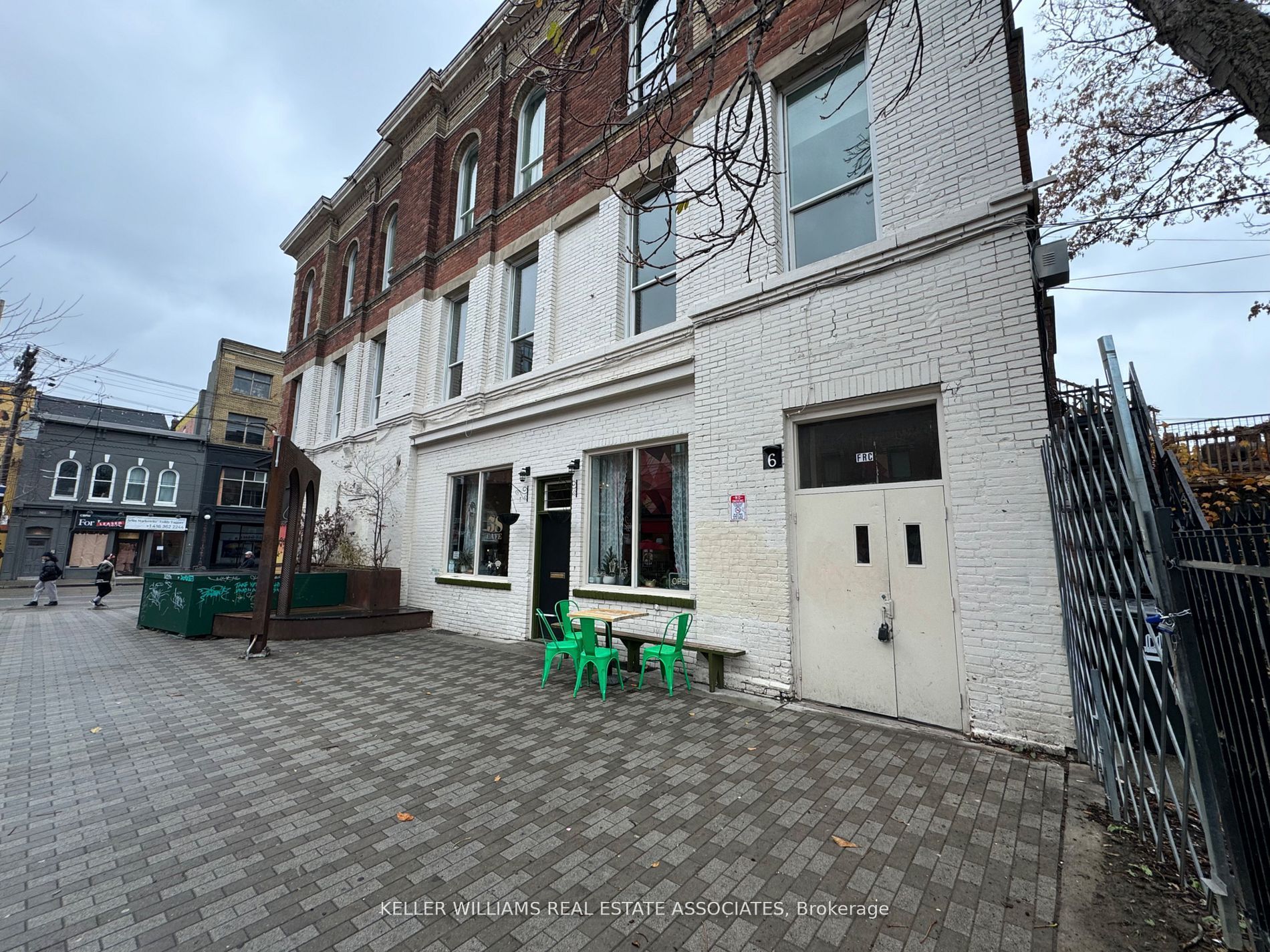 #2nd - 486 Queen Street Property Photo 17