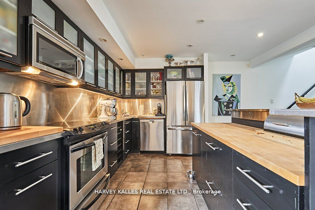 408 Ontario Street Property Photo 10