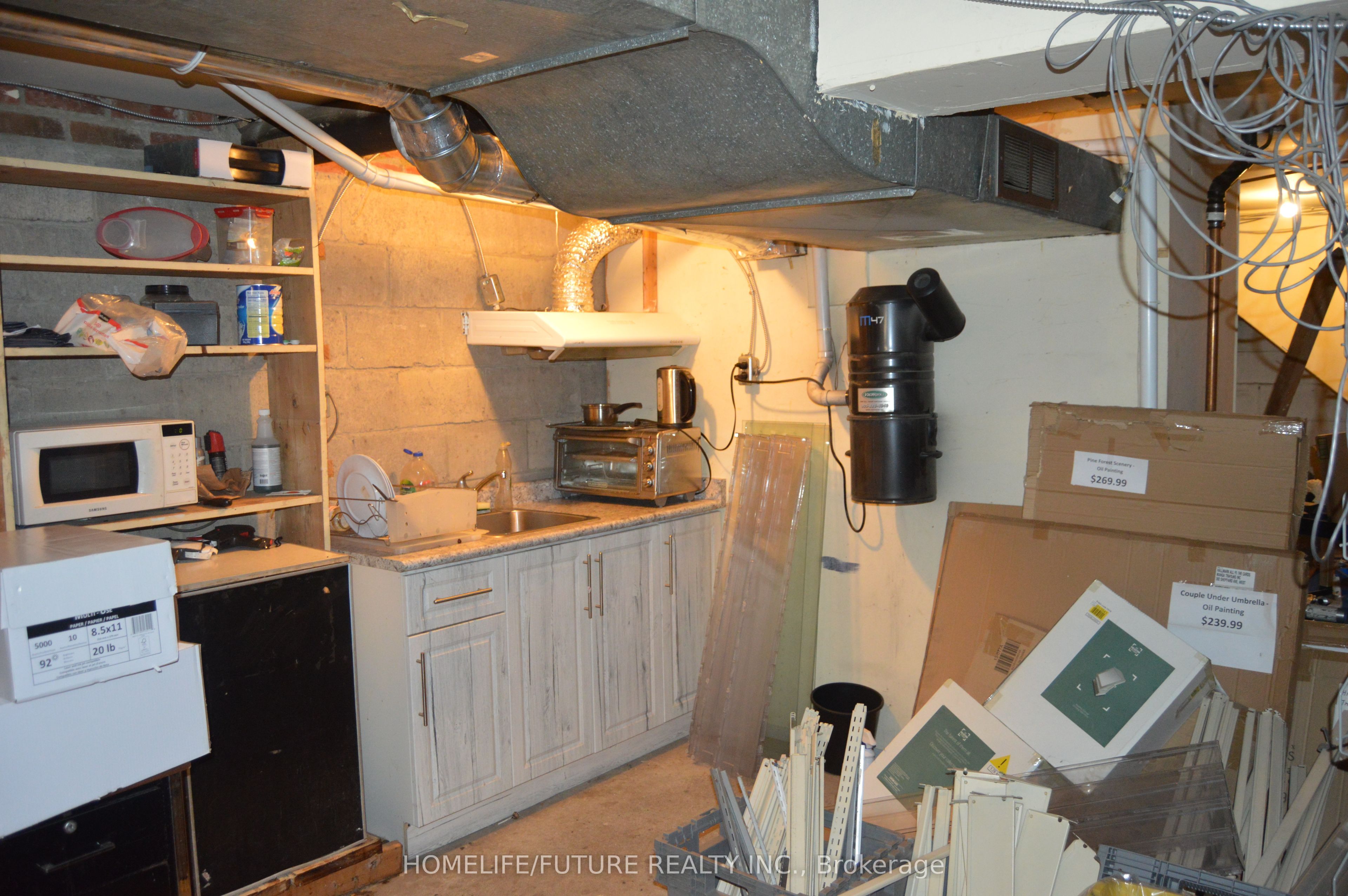 592 Sheppard Avenue Property Photo 7