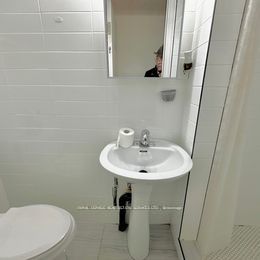 206 Carlton Street 106 Property Photo 4