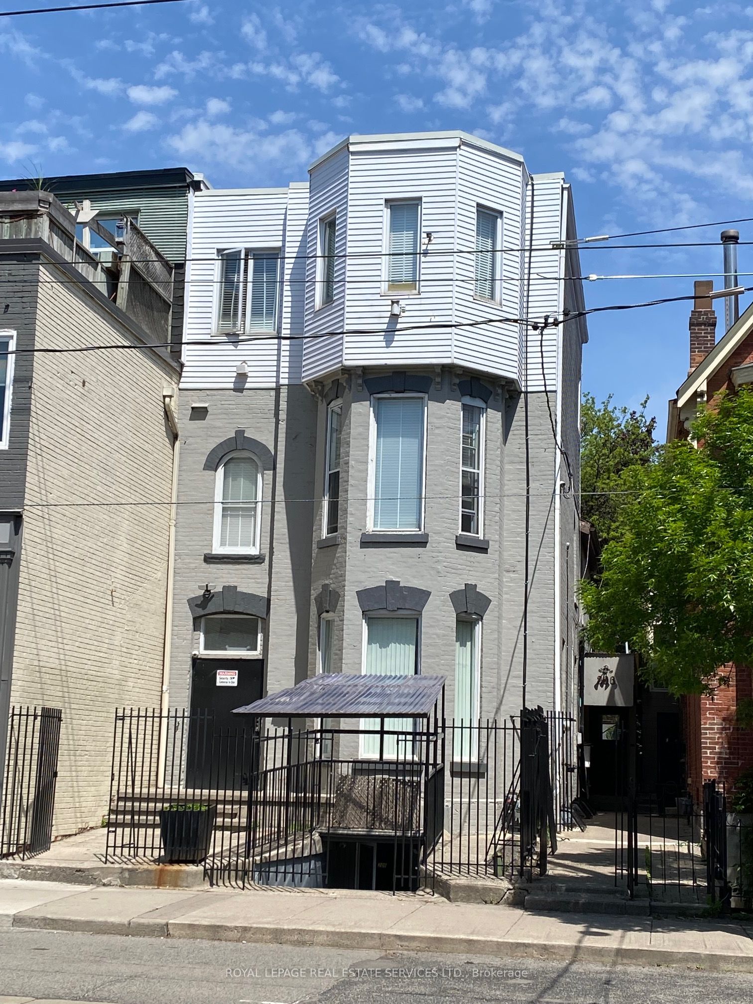 206 Carlton Street B104 Property Photo 2