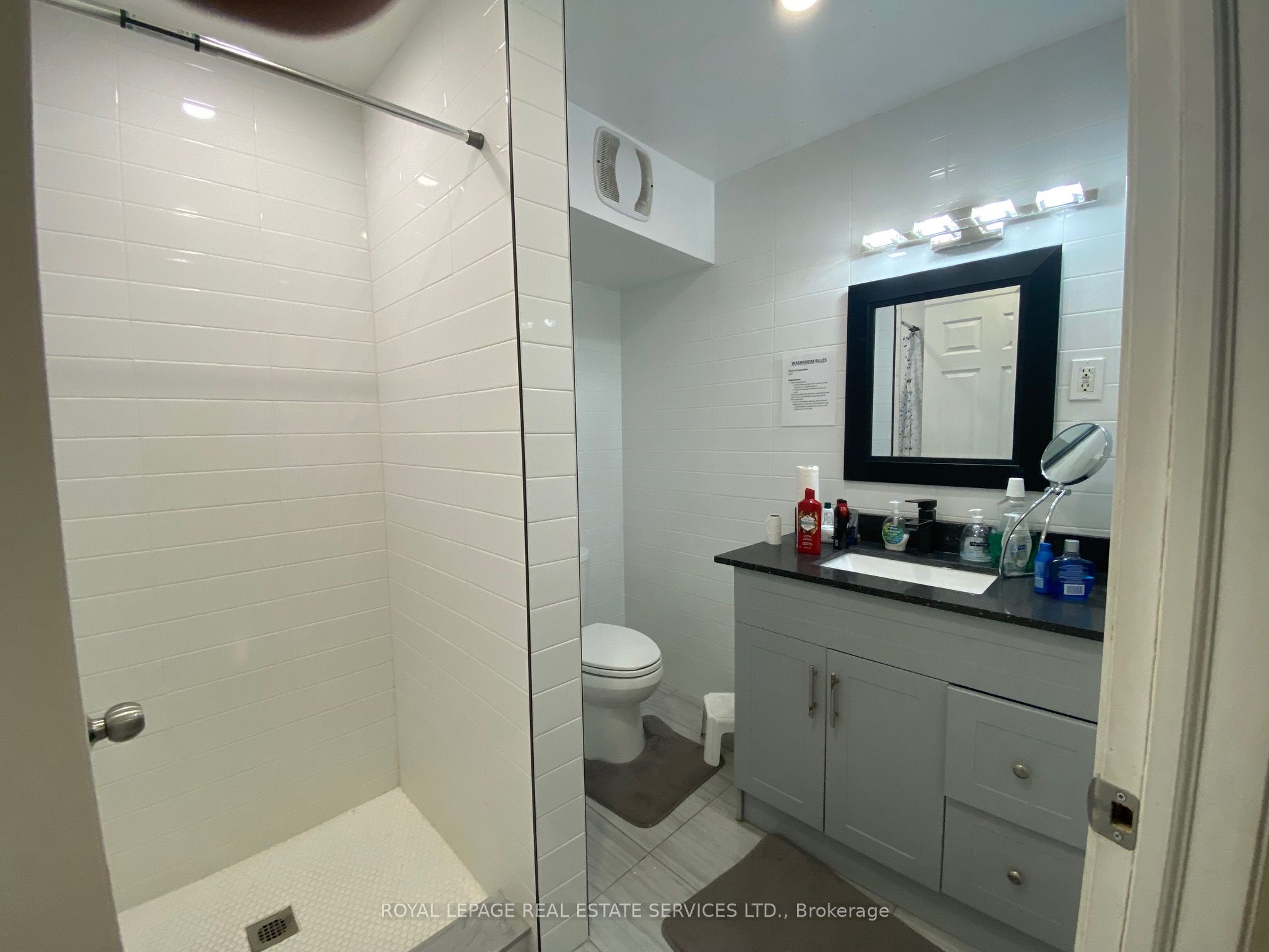 206 Carlton Street B104 Property Photo 3