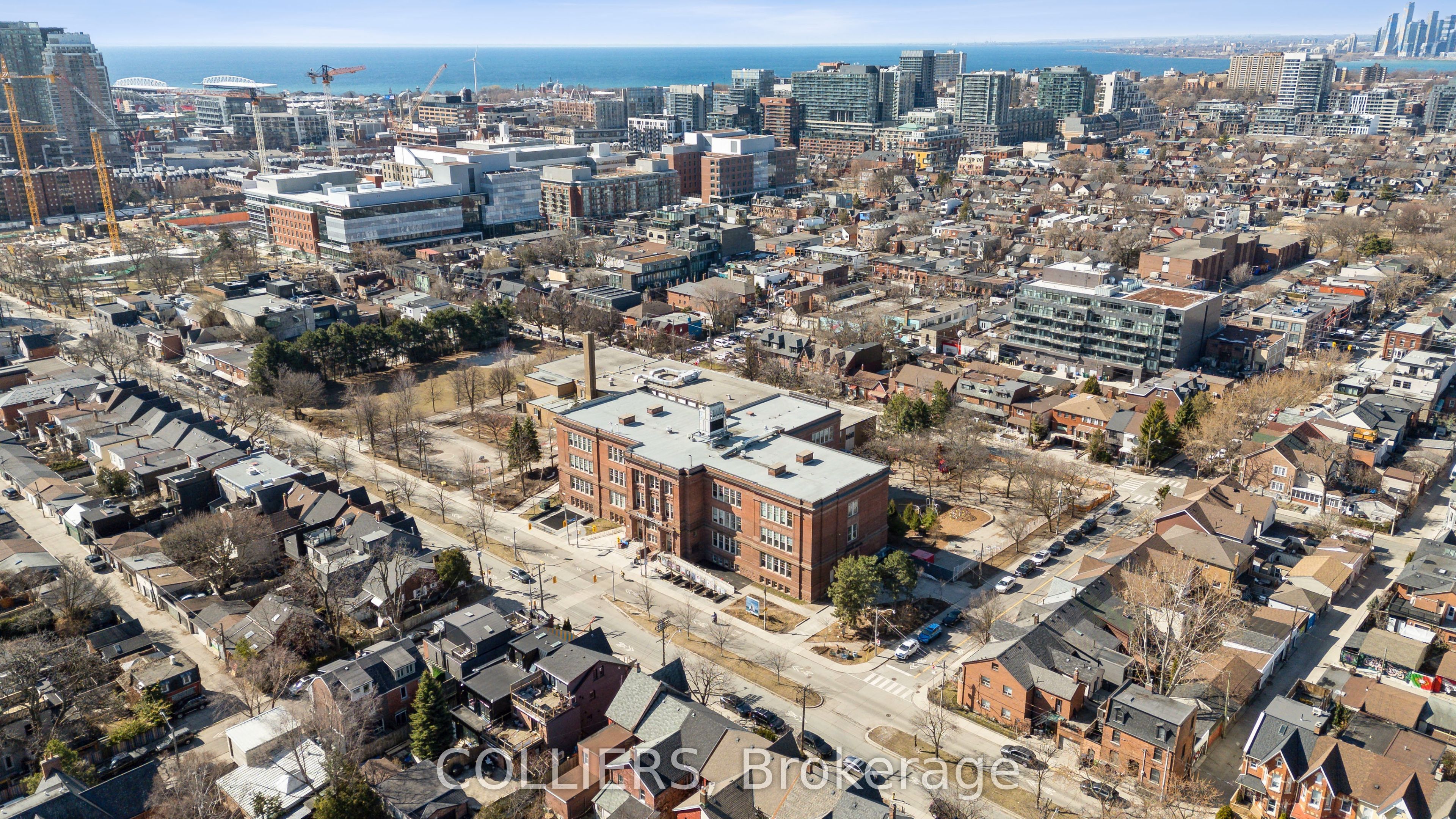 #201 - 180 Shaw Street Property Photo 2