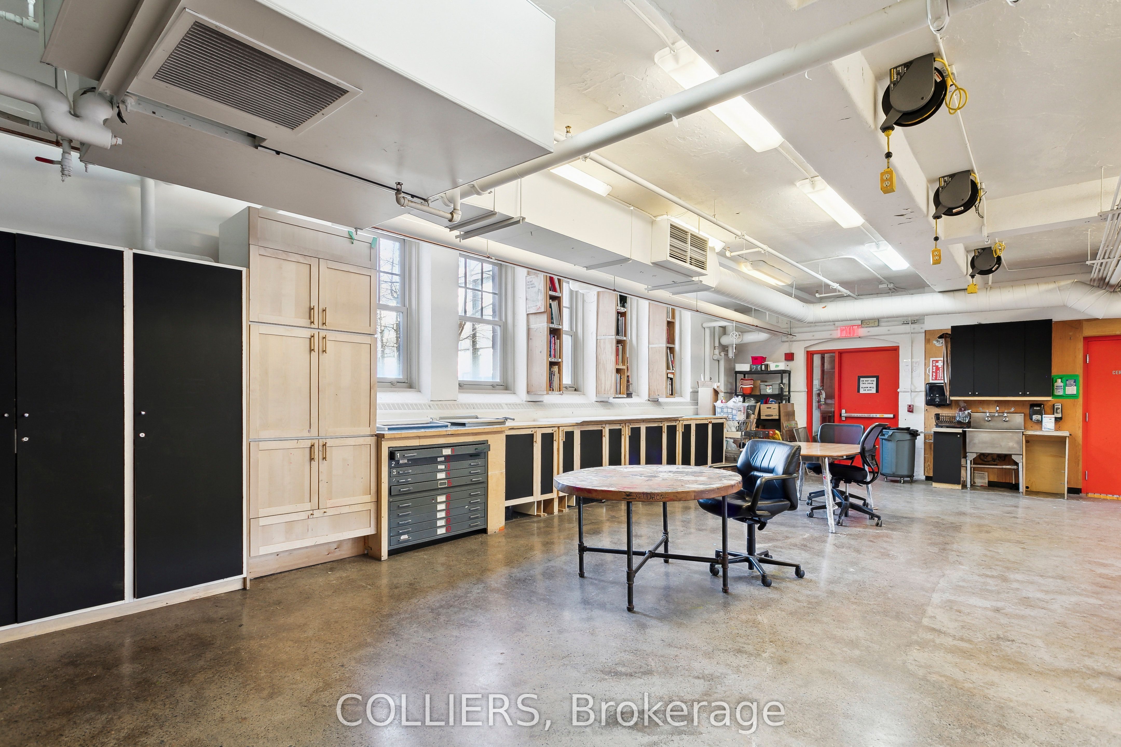#201 - 180 Shaw Street Property Photo 11
