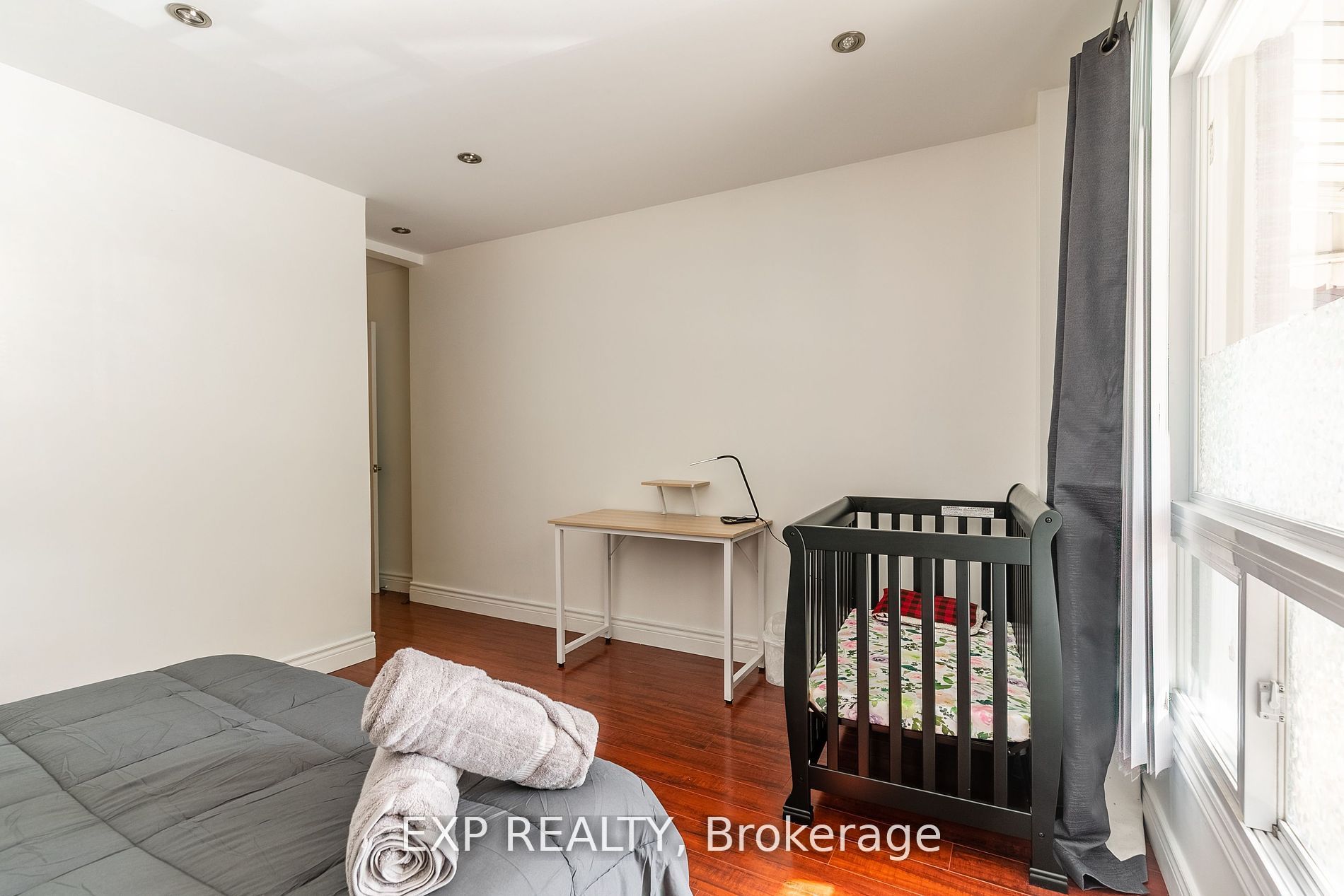 903.5 Bathurst Street Main Property Photo 13