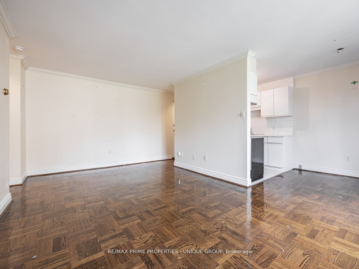 #403 - 22 Woodlawn Avenue Property Photo 3