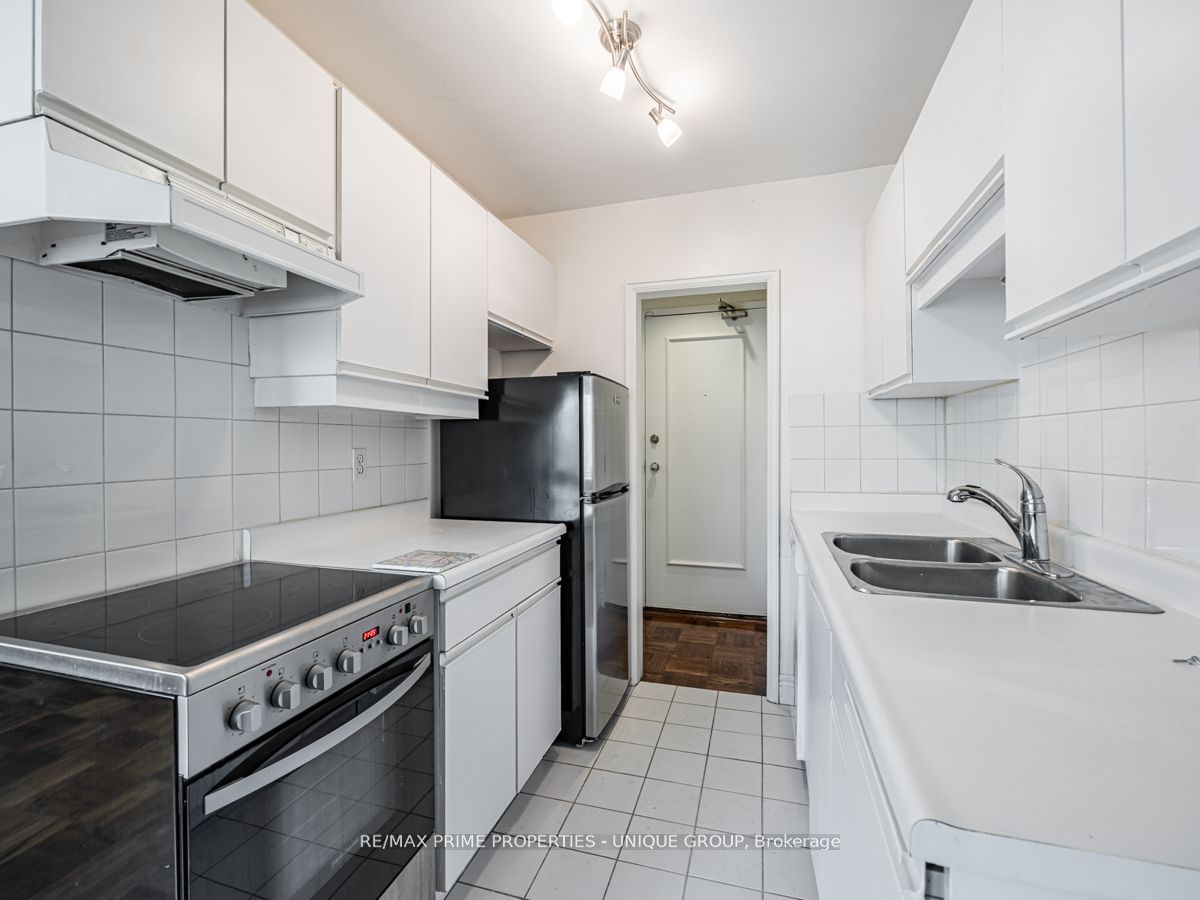 #403 - 22 Woodlawn Avenue Property Photo 6