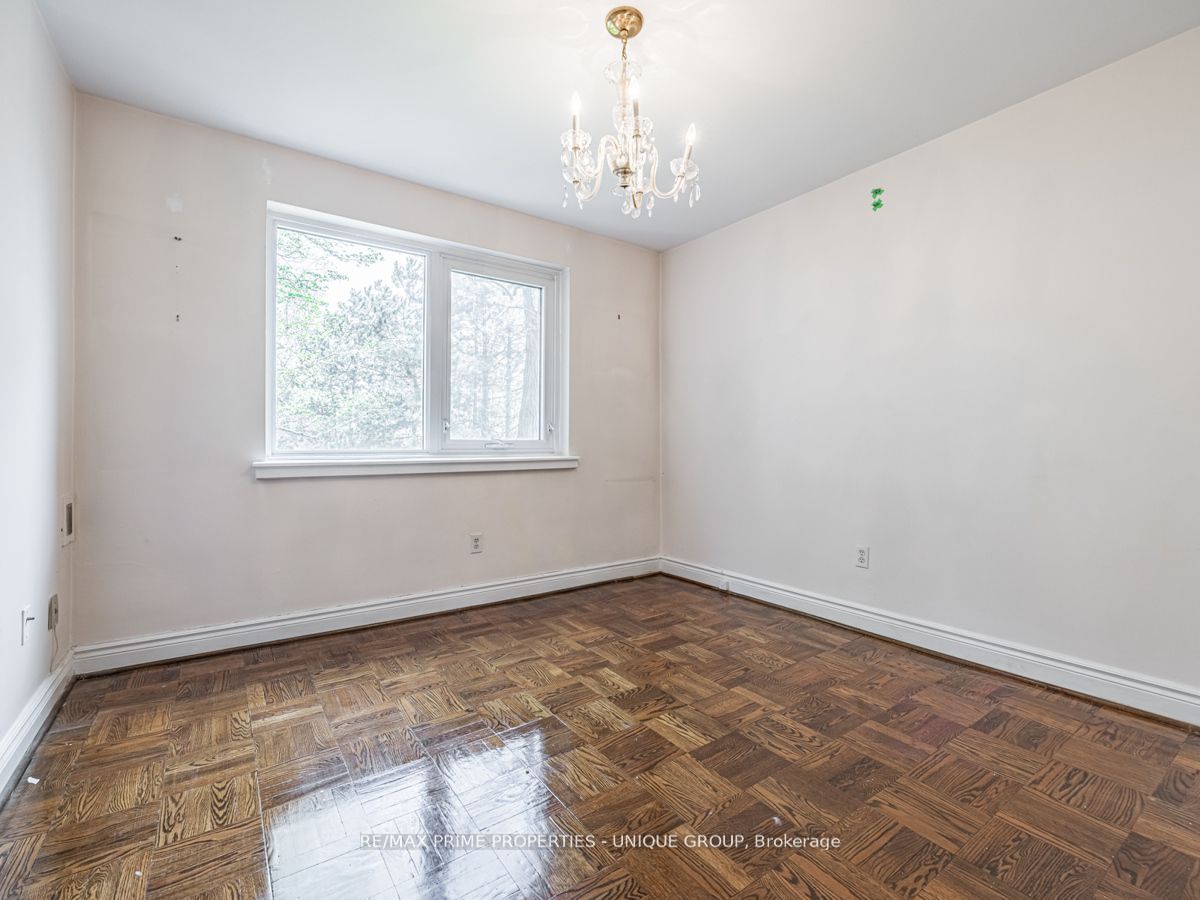 #403 - 22 Woodlawn Avenue Property Photo 9