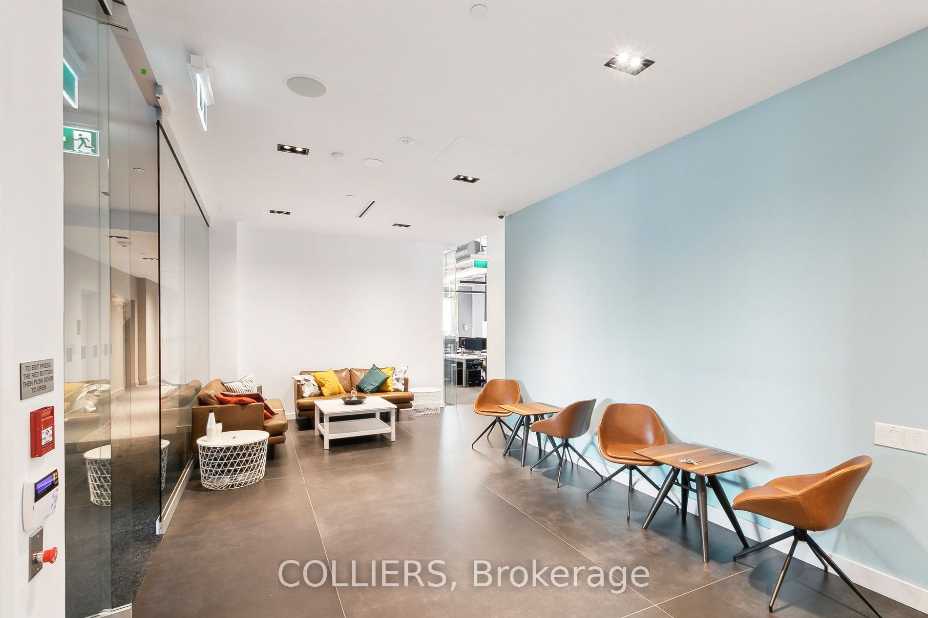 #700b - 130 Queens Quay Property Photo 4