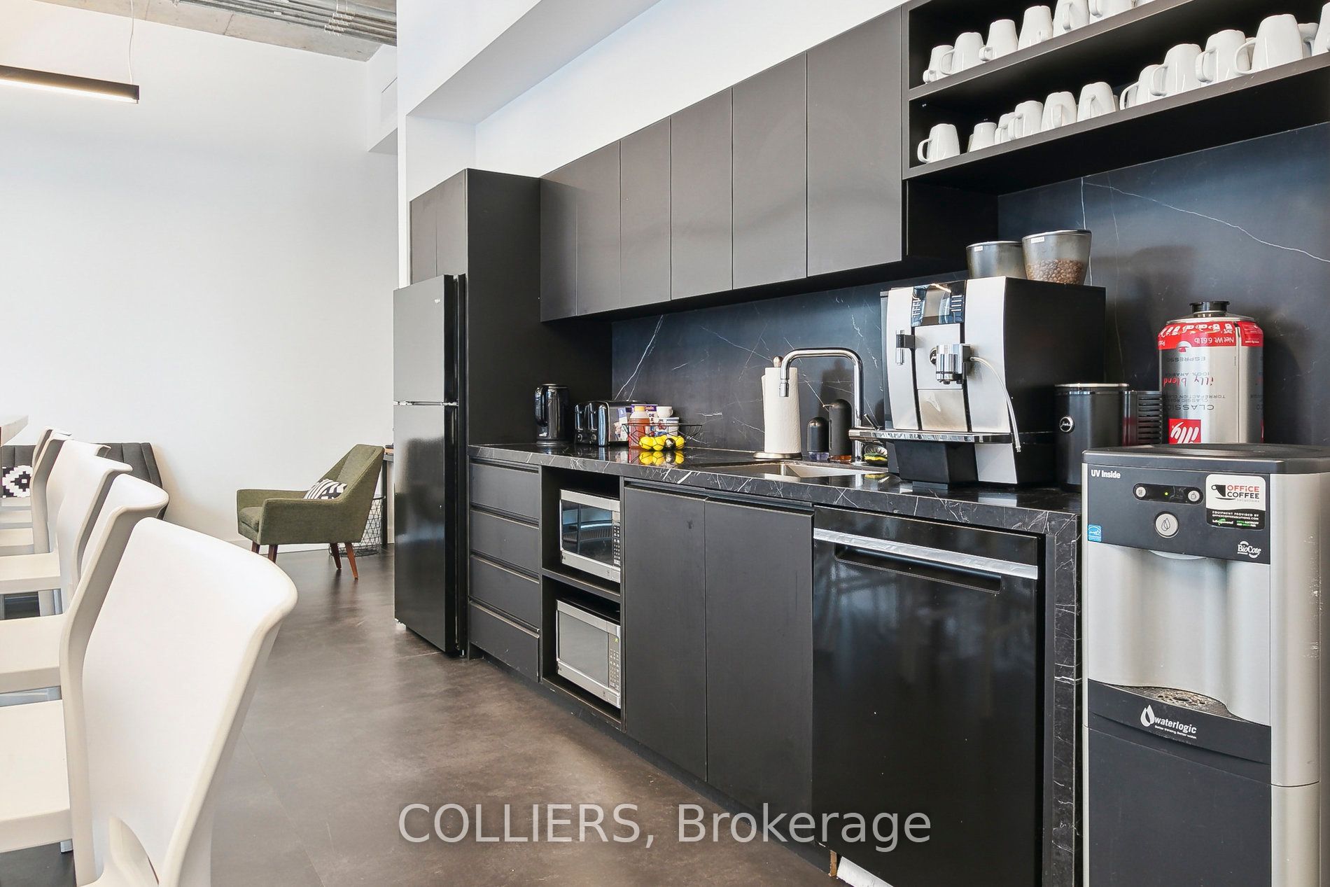 #700b - 130 Queens Quay Property Photo 7