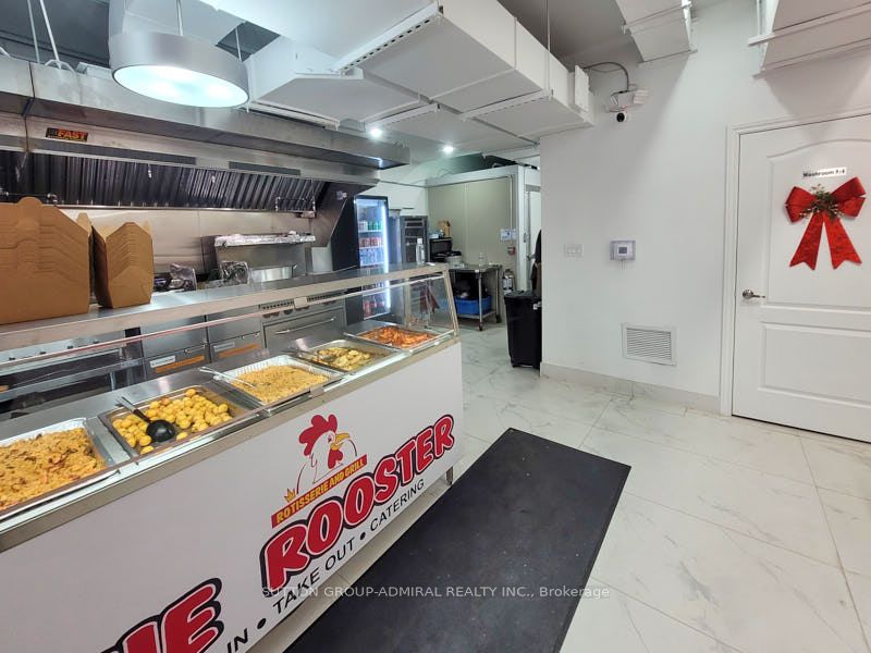 1395 Yonge Street Property Photo 3