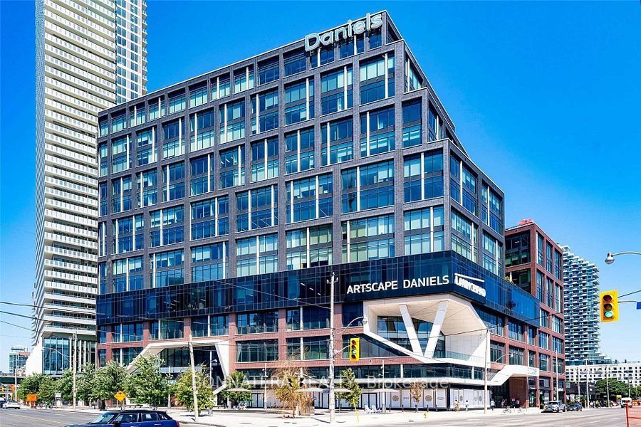 #1016 - 130 Queens Quay Property Photo 1