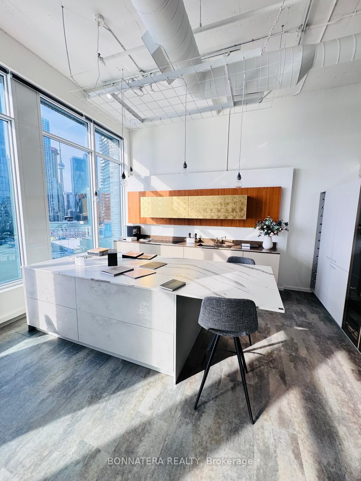 #1016 - 130 Queens Quay Property Photo 4