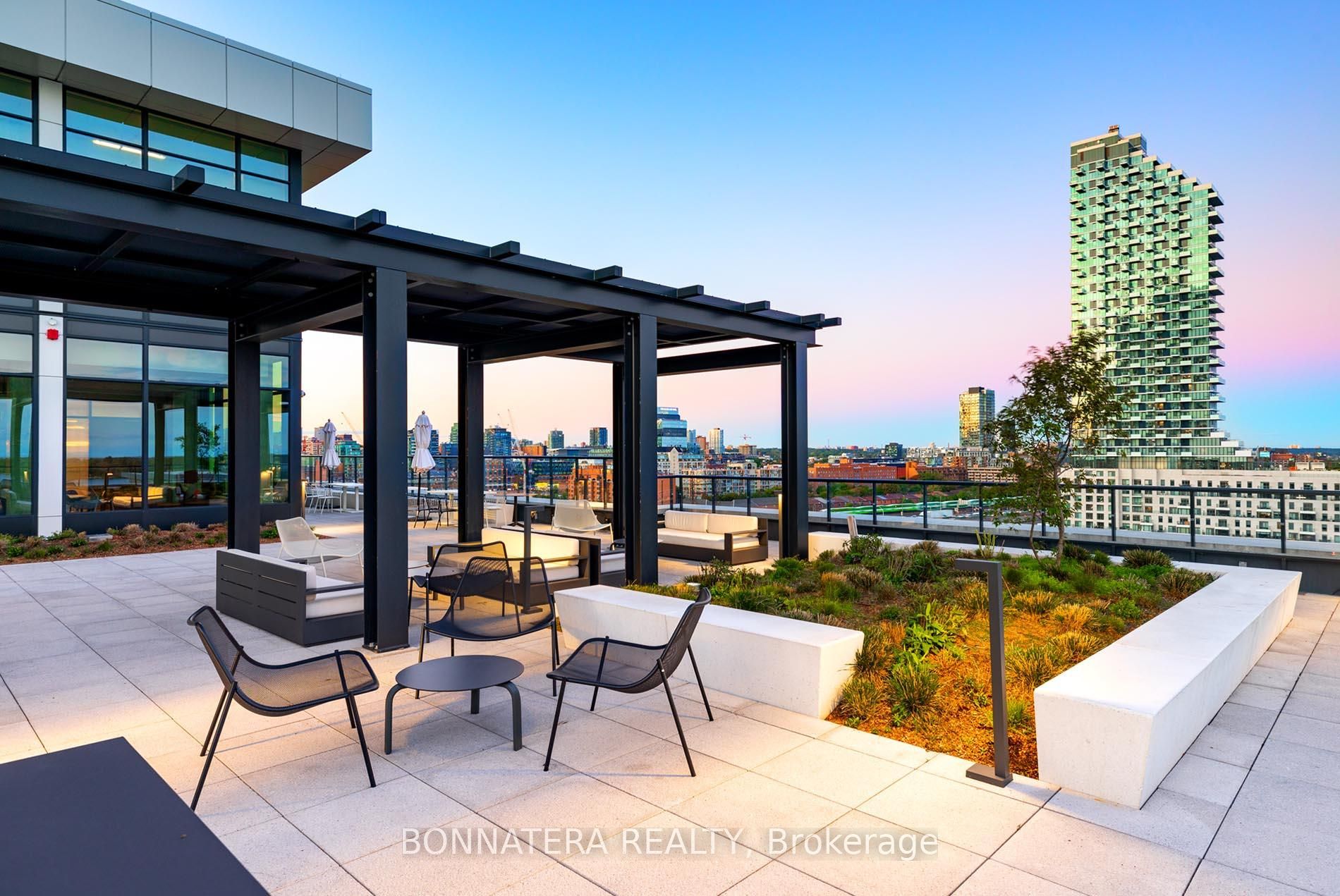 #1016 - 130 Queens Quay Property Photo 16