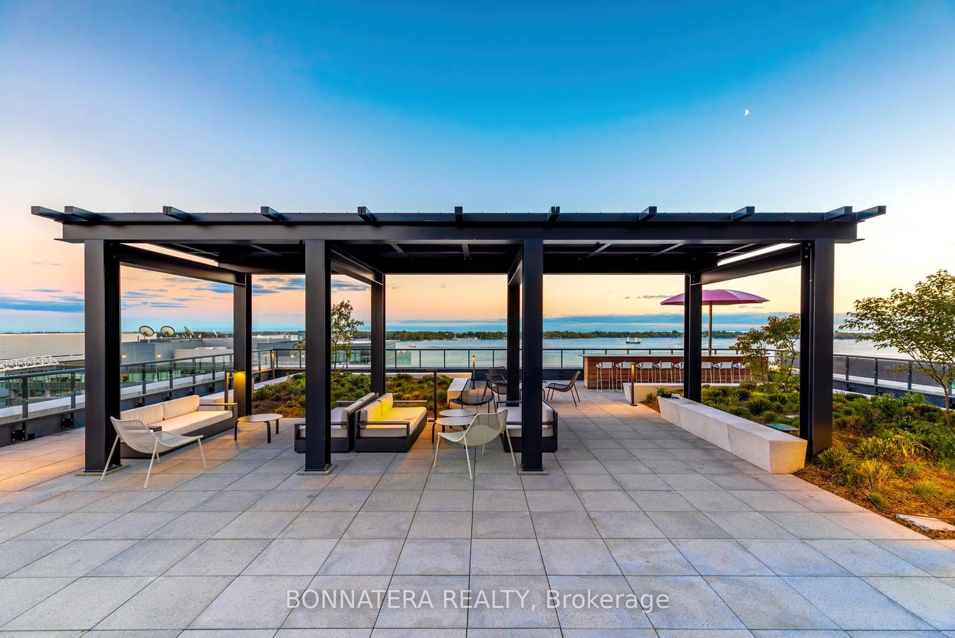 #1016 - 130 Queens Quay Property Photo 18