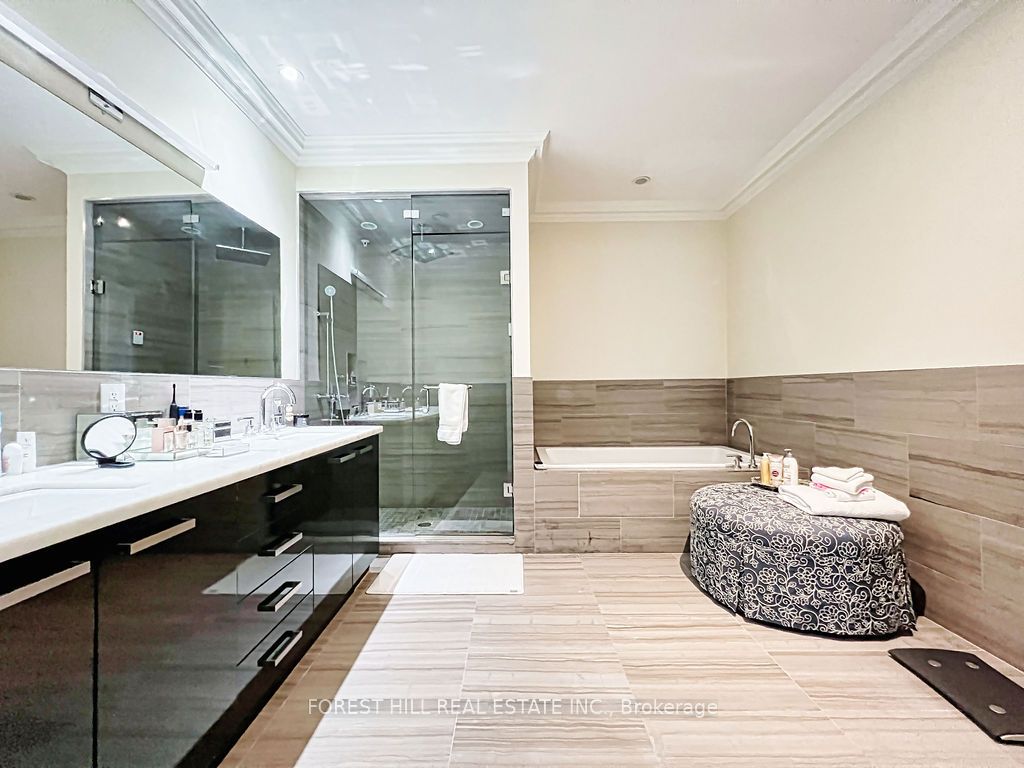 311 Bay Street 5001 Property Photo 4