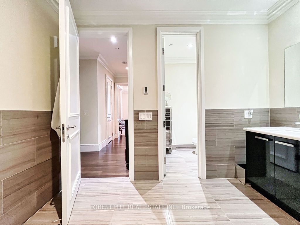311 Bay Street 5001 Property Photo 5