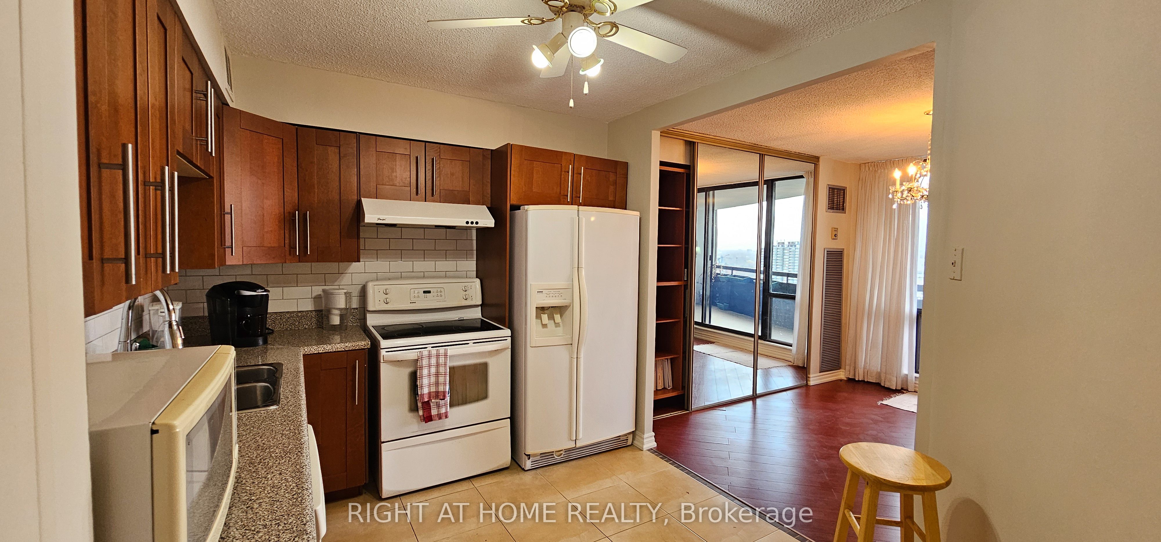 75 Graydon Hall Drive 2308 Property Photo 13