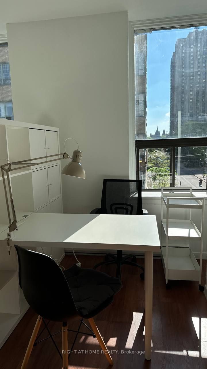 #300 - 649 Yonge Street Property Photo 2