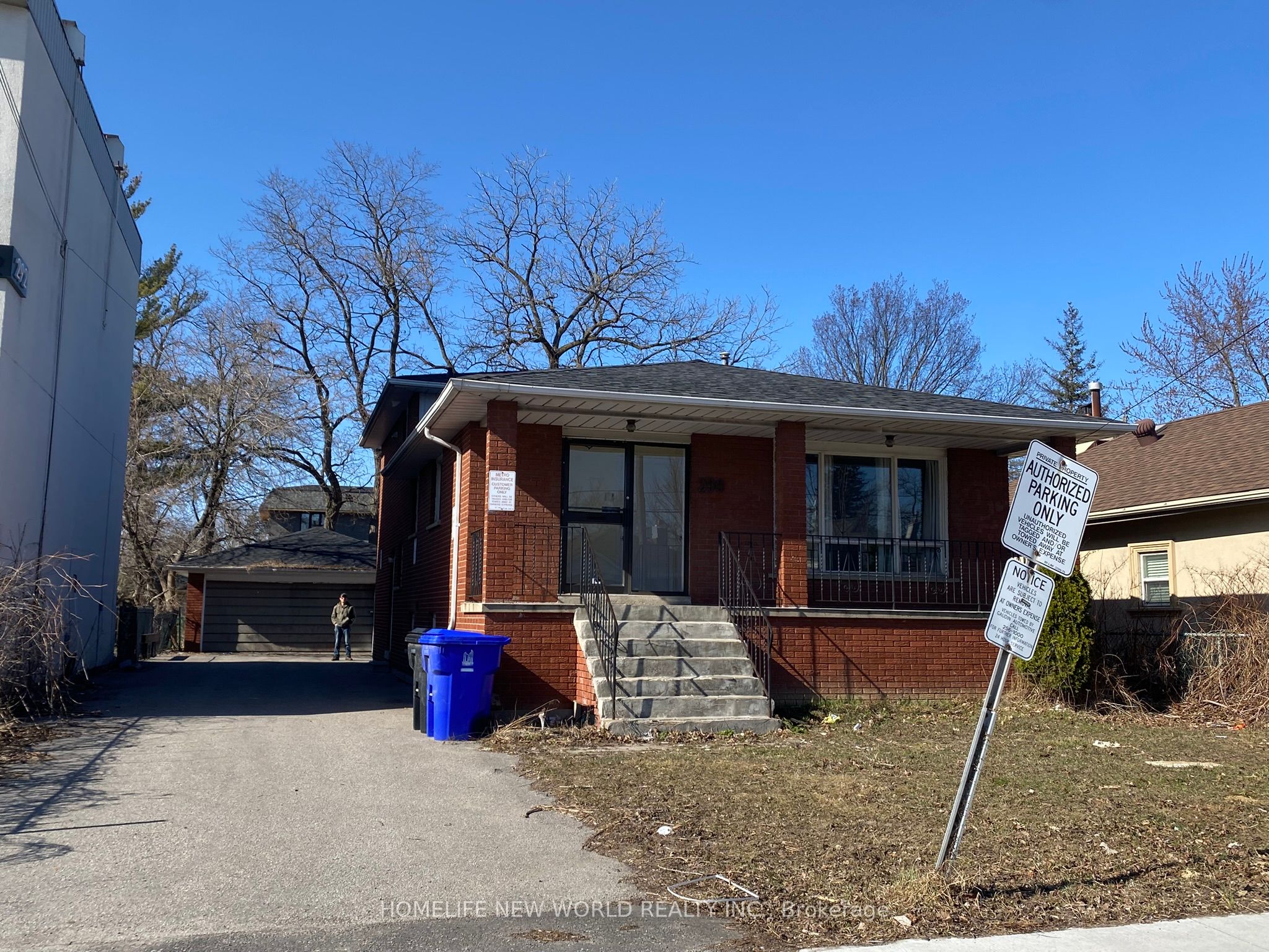 290 Sheppard Avenue Property Photo 9