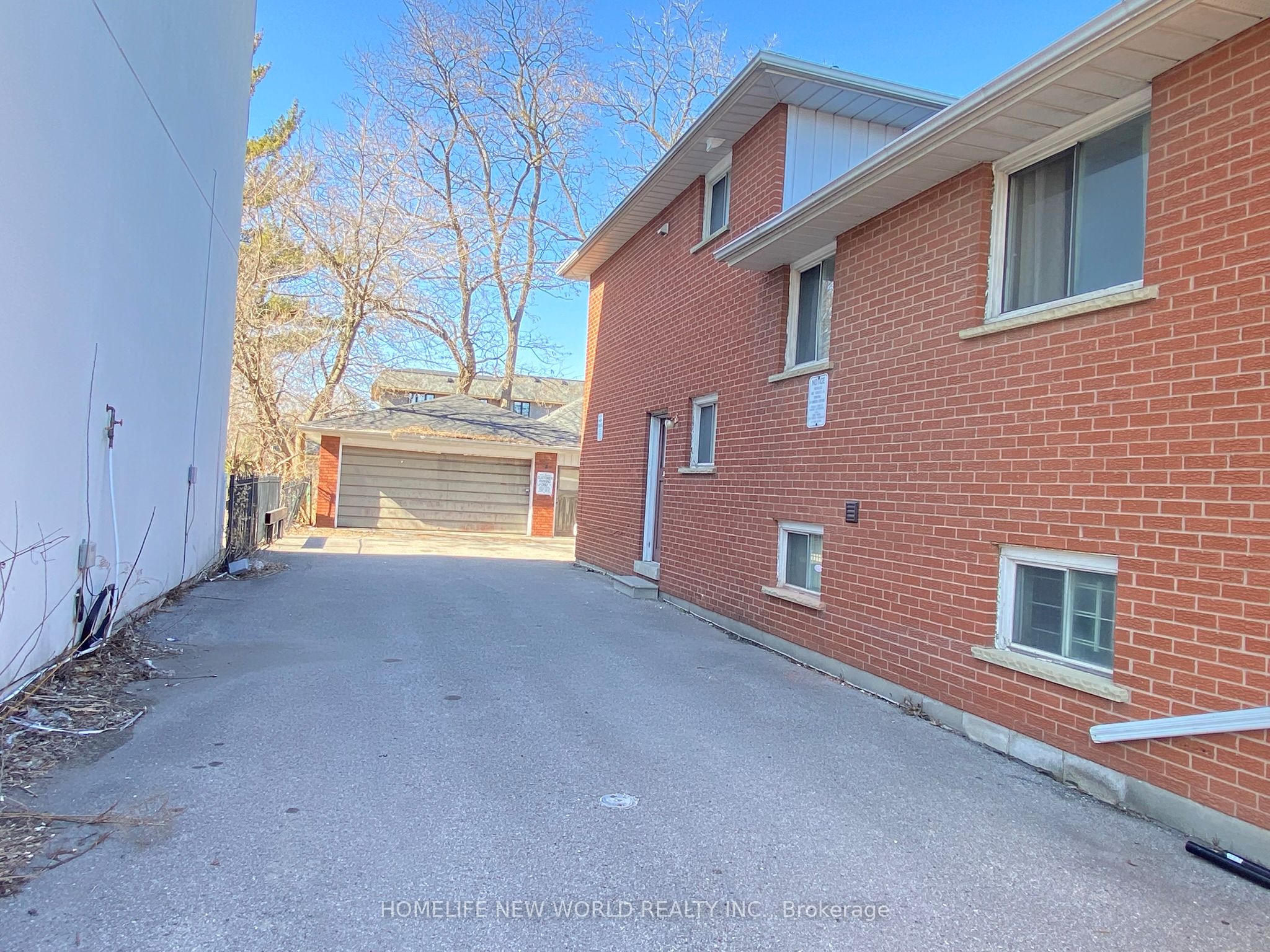 290 Sheppard Avenue Property Photo 12