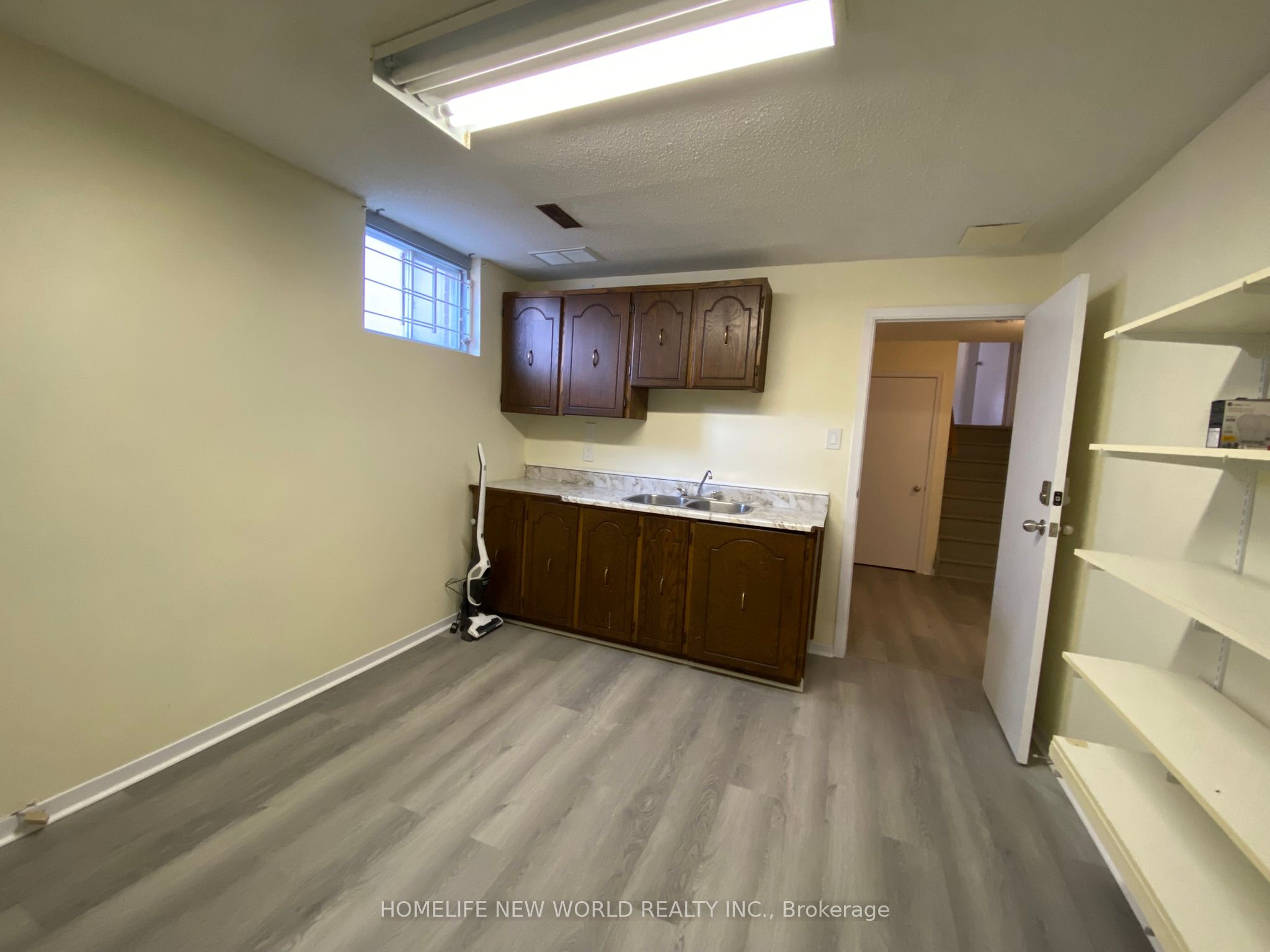 290 Sheppard Avenue Property Photo 20